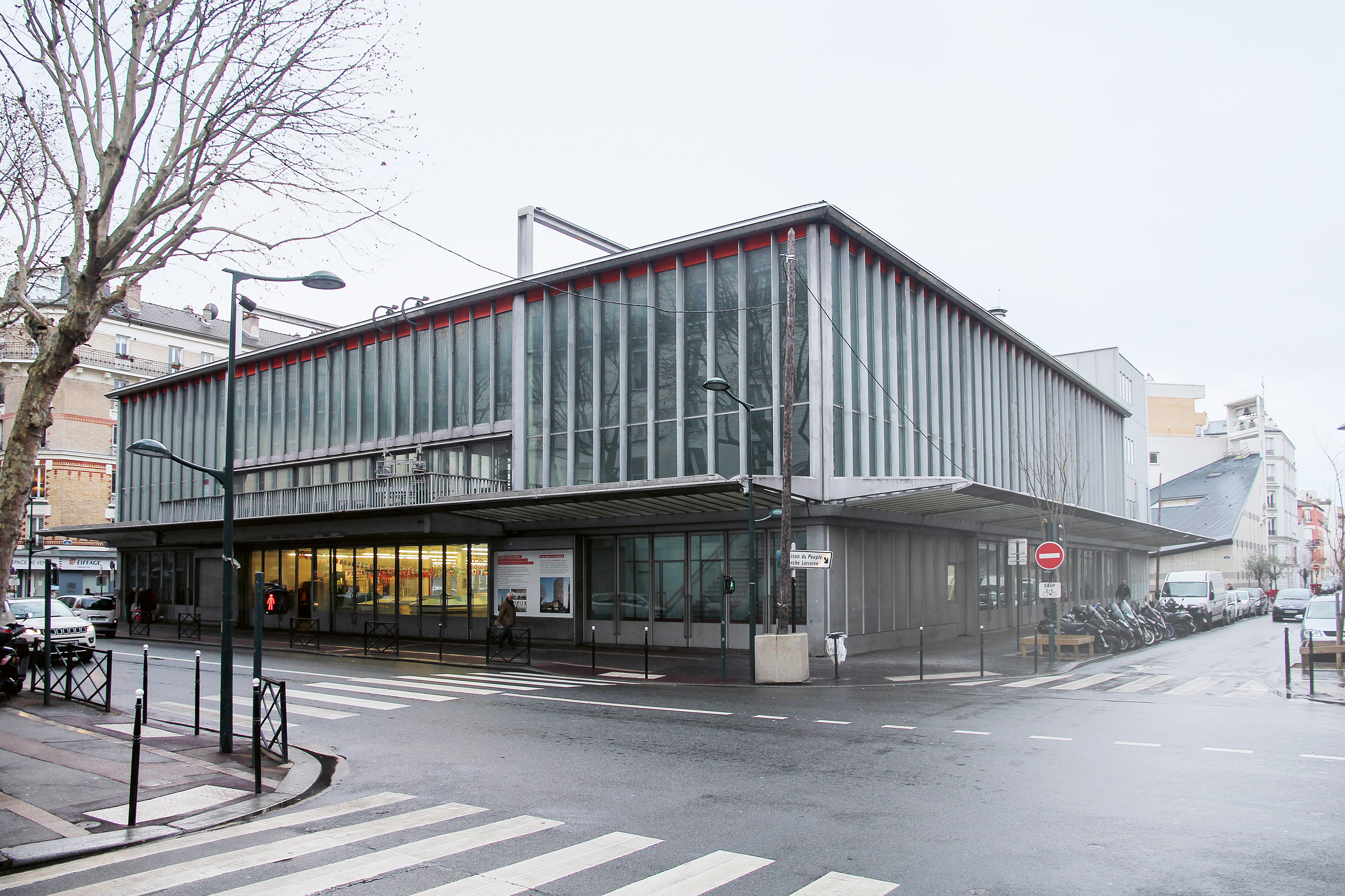 Die Maison du Peuple in Clichy ist ein architektonisches Meisterwerk aus der unmittelbaren Vorkriegszeit.