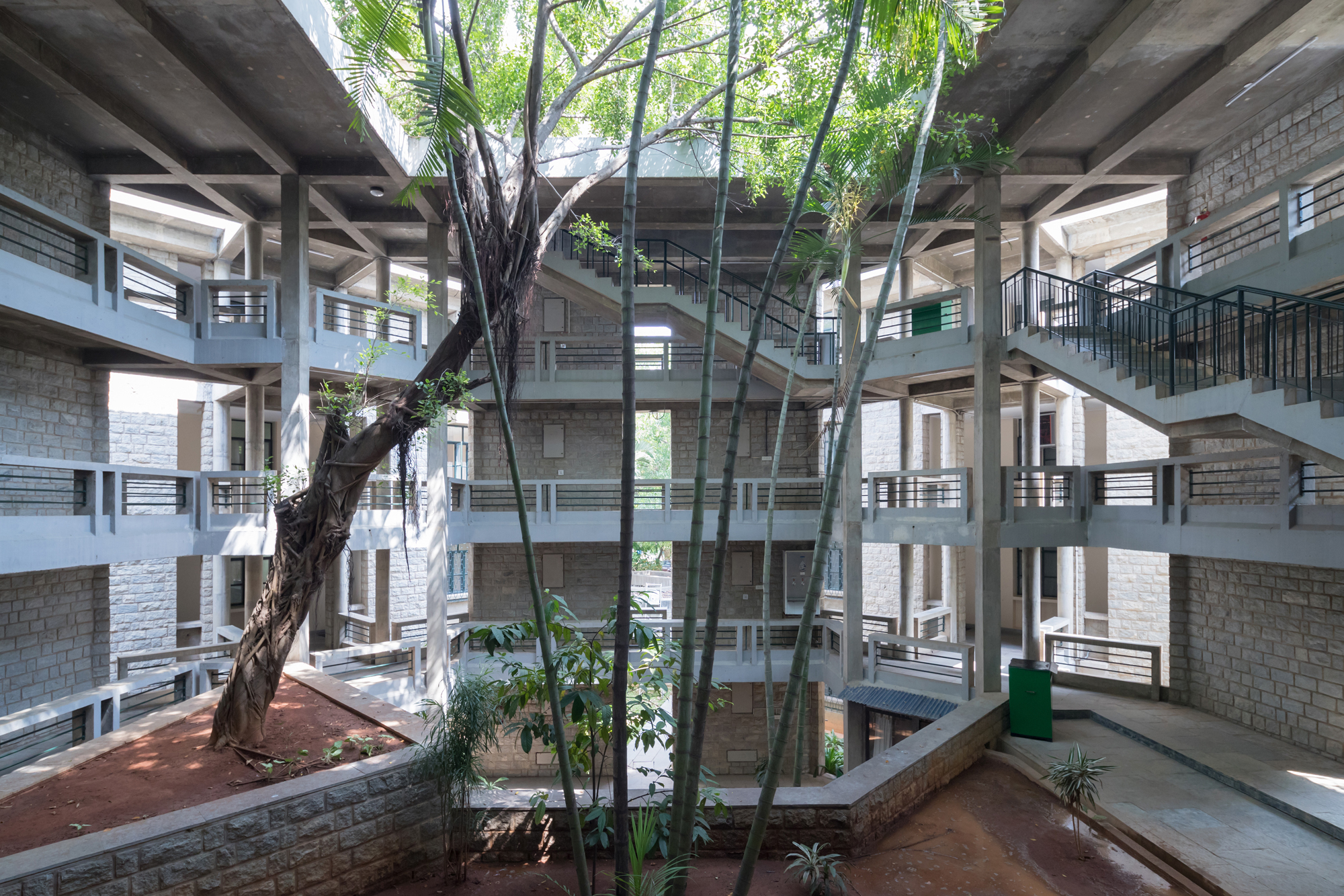 Balkrishna Doshi, Indian Institute of Management, Bangalore, 1977