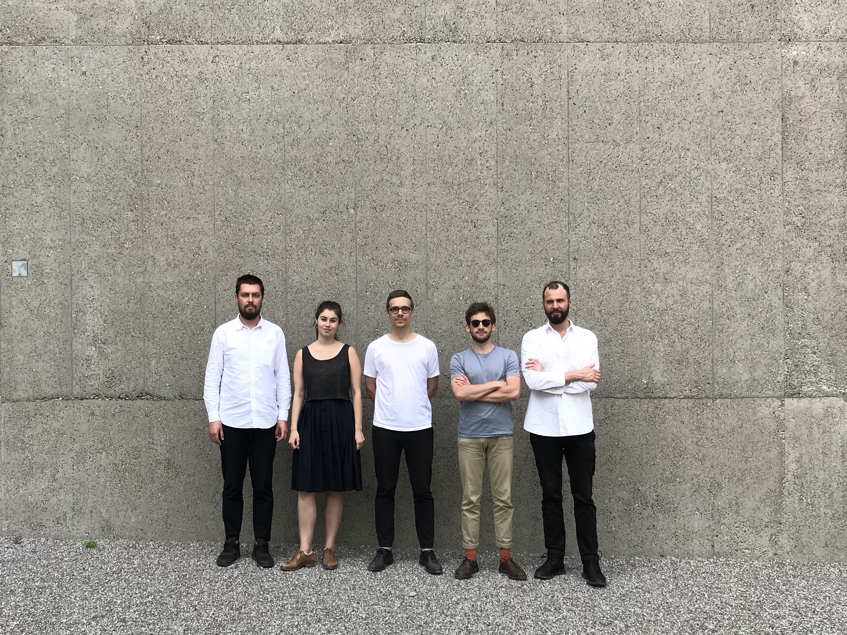 Fragmentin &amp; KOSMOS Architects. De gauche à droite: Leonid Slonimskiy, Laura Perrenoud, Marc Dubois, David Colombini, Artem Kitaev.