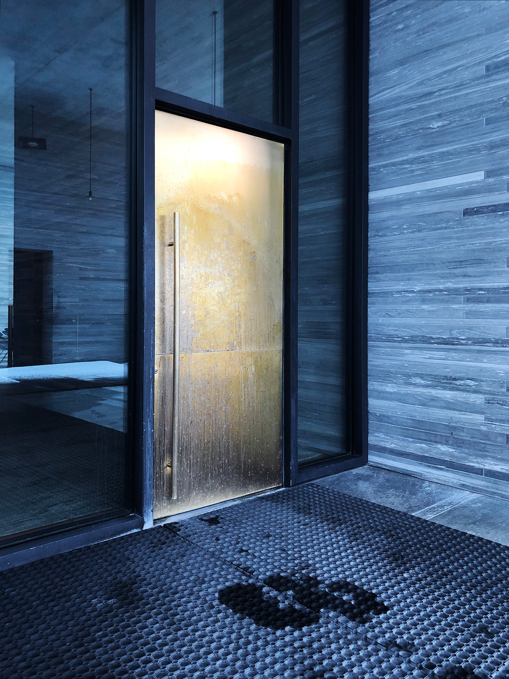 Therme Vals: Spuren des Wetters auf der Türe zum Aussenbad.