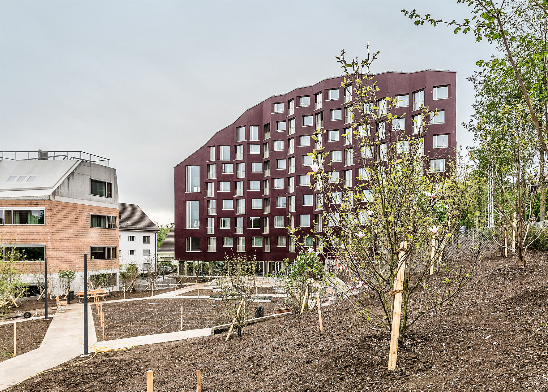 Auftritt mit Punch: das neue Alterszentrum Trotte im Zürcher Stadtquartier Wipkingen.