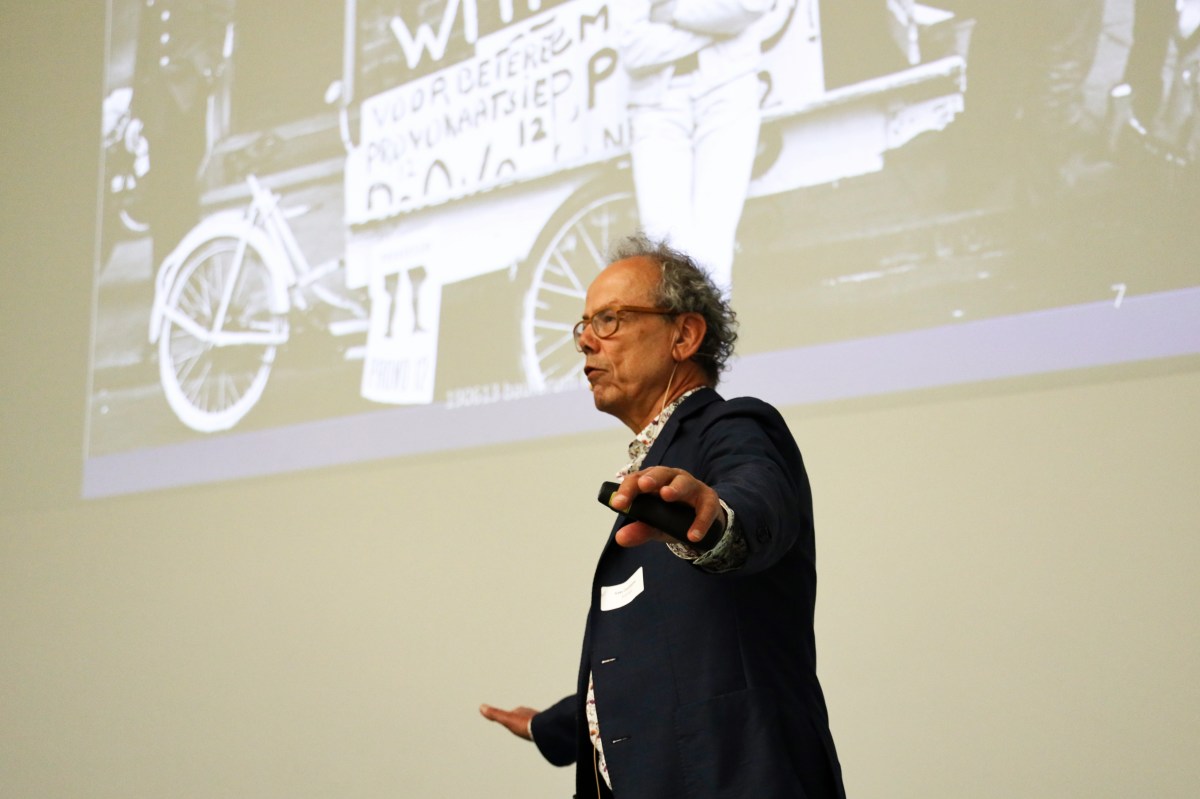 Kees Christiaanse, emeritierter ETH-Architekturprofessor, als Referent am Schweizer Bauforum in Luzern.