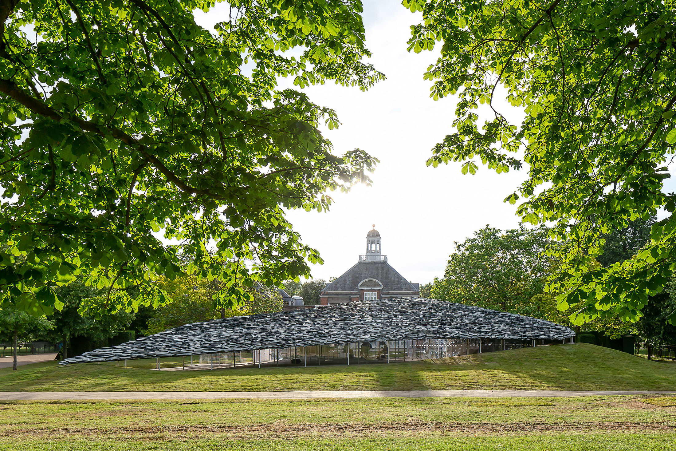 Serpentine Pavilion 2019, progettato da Junya Ishigami, Serpentine Gallery, Londra (21 giugno – 6 ottobre 2019), © Junya Ishigami + Associates