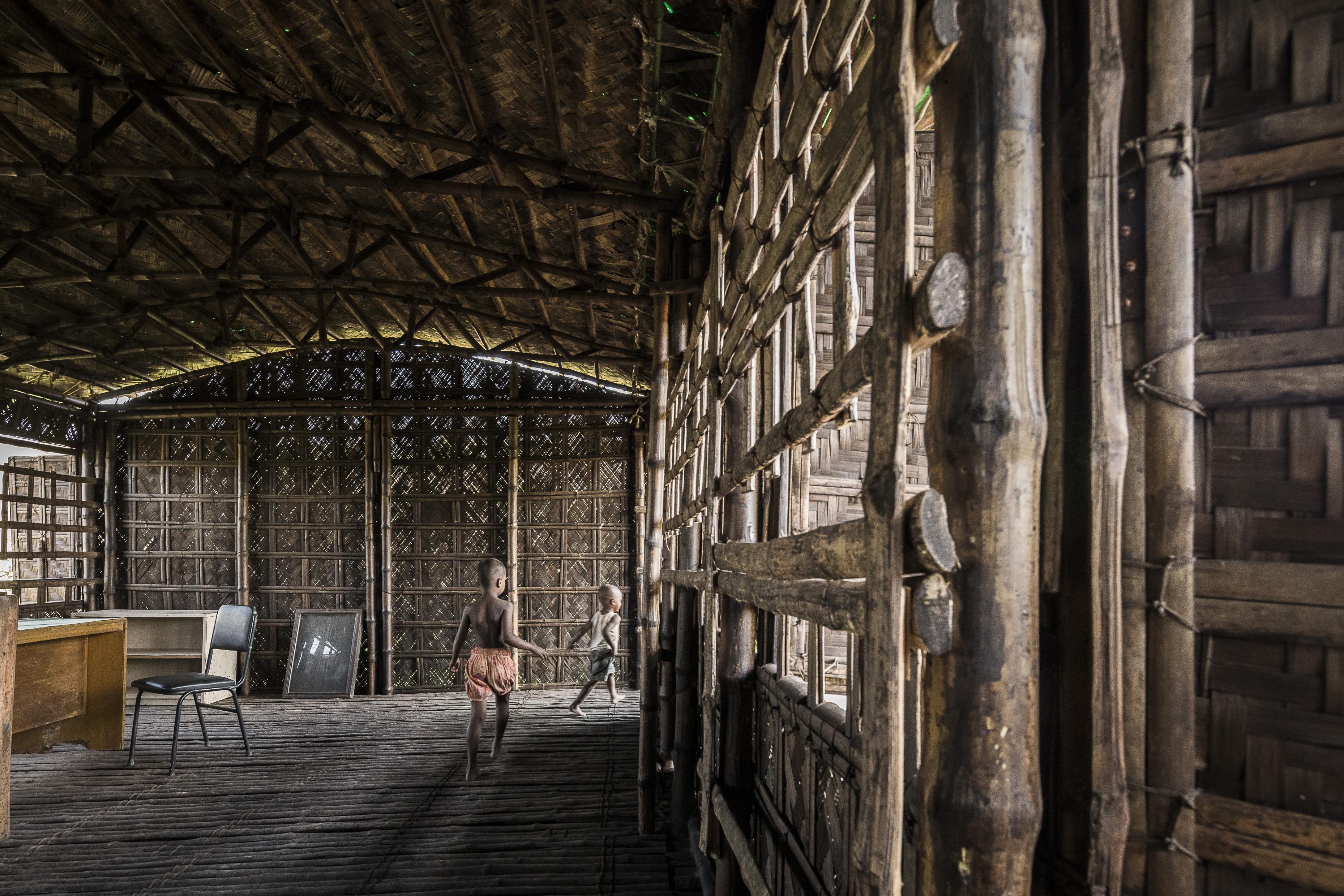 The building has no electrical installation and relies on daylight to light up the different rooms.