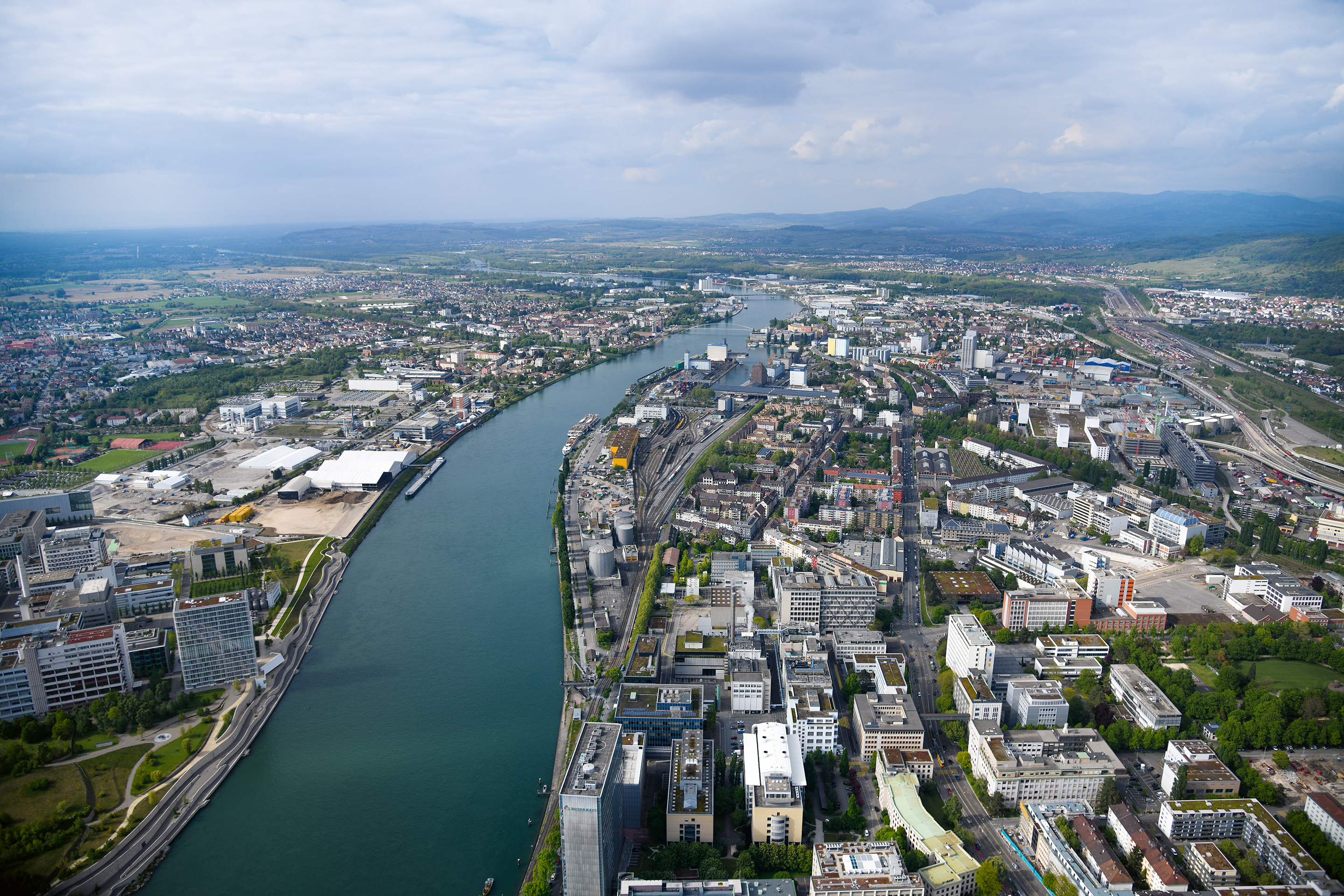 2011 stimmten die Städte Huningue und Weil am Rhein zu