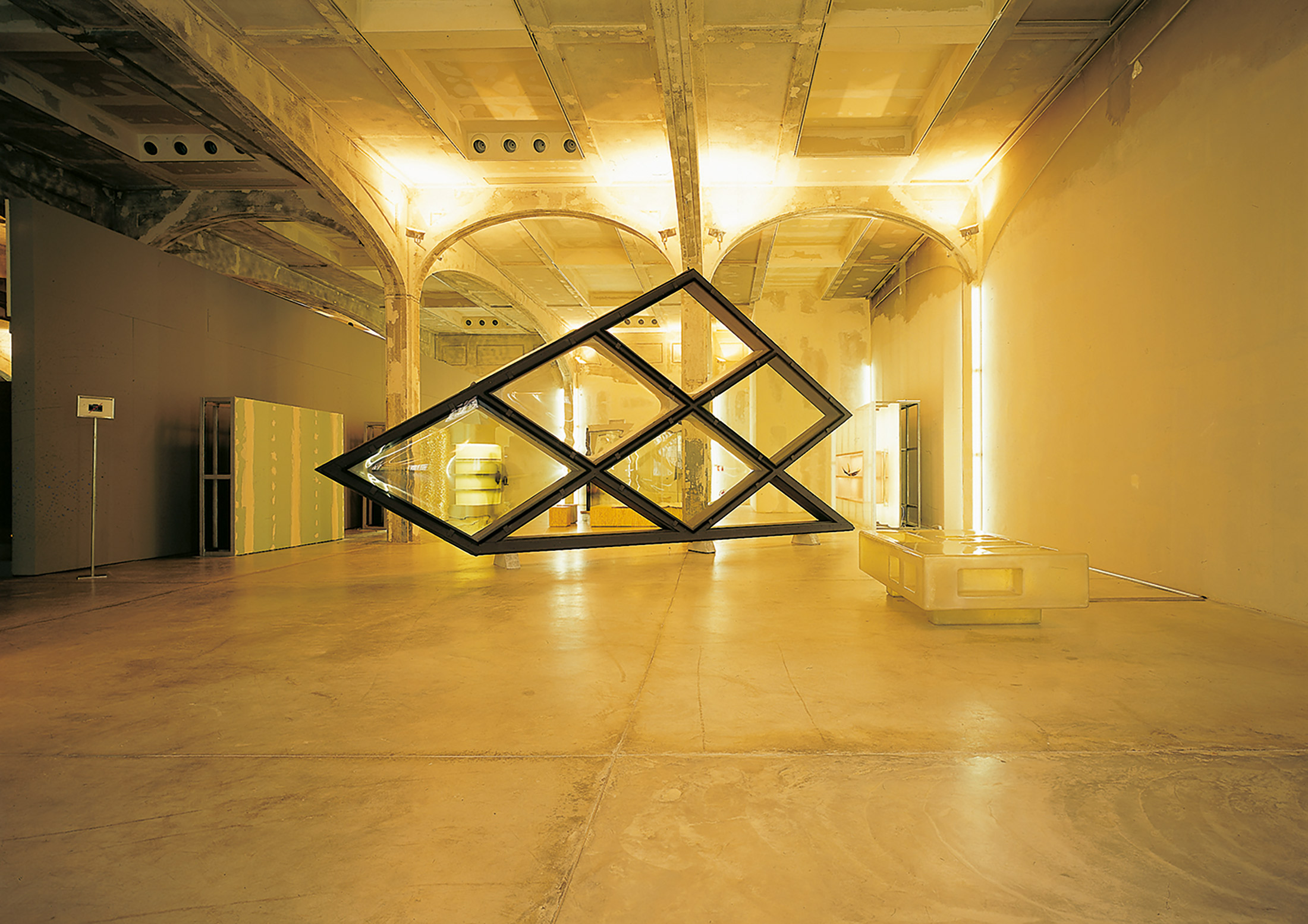 Prada Epicenter New York, OMA 2000-2001