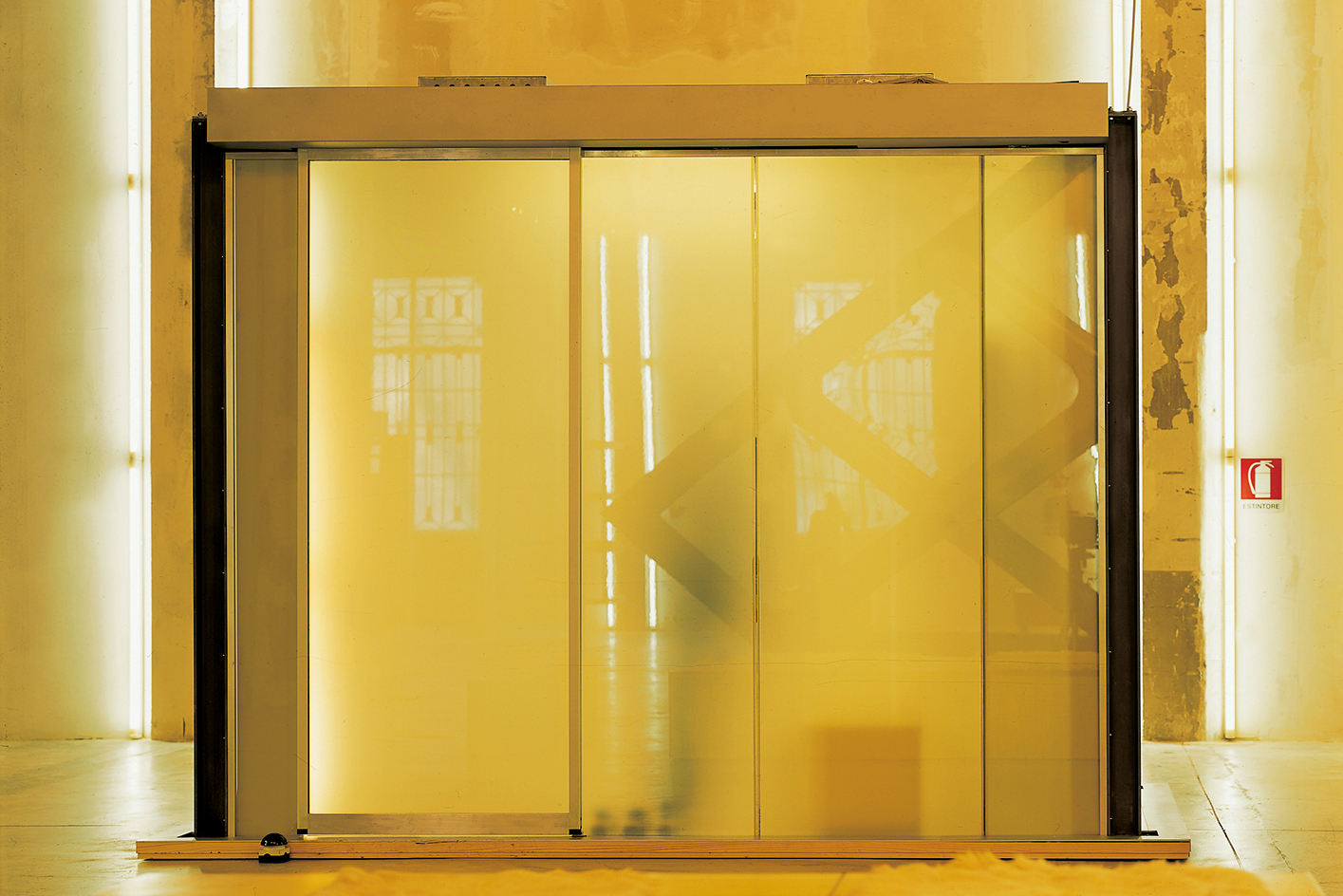 Blick in die Ausstellung «Works in Progress. Stores, Offices, Factories. New York, Los Angeles, San Francisco, Tokyo, Terranuova, Arezzo. Domus 835»