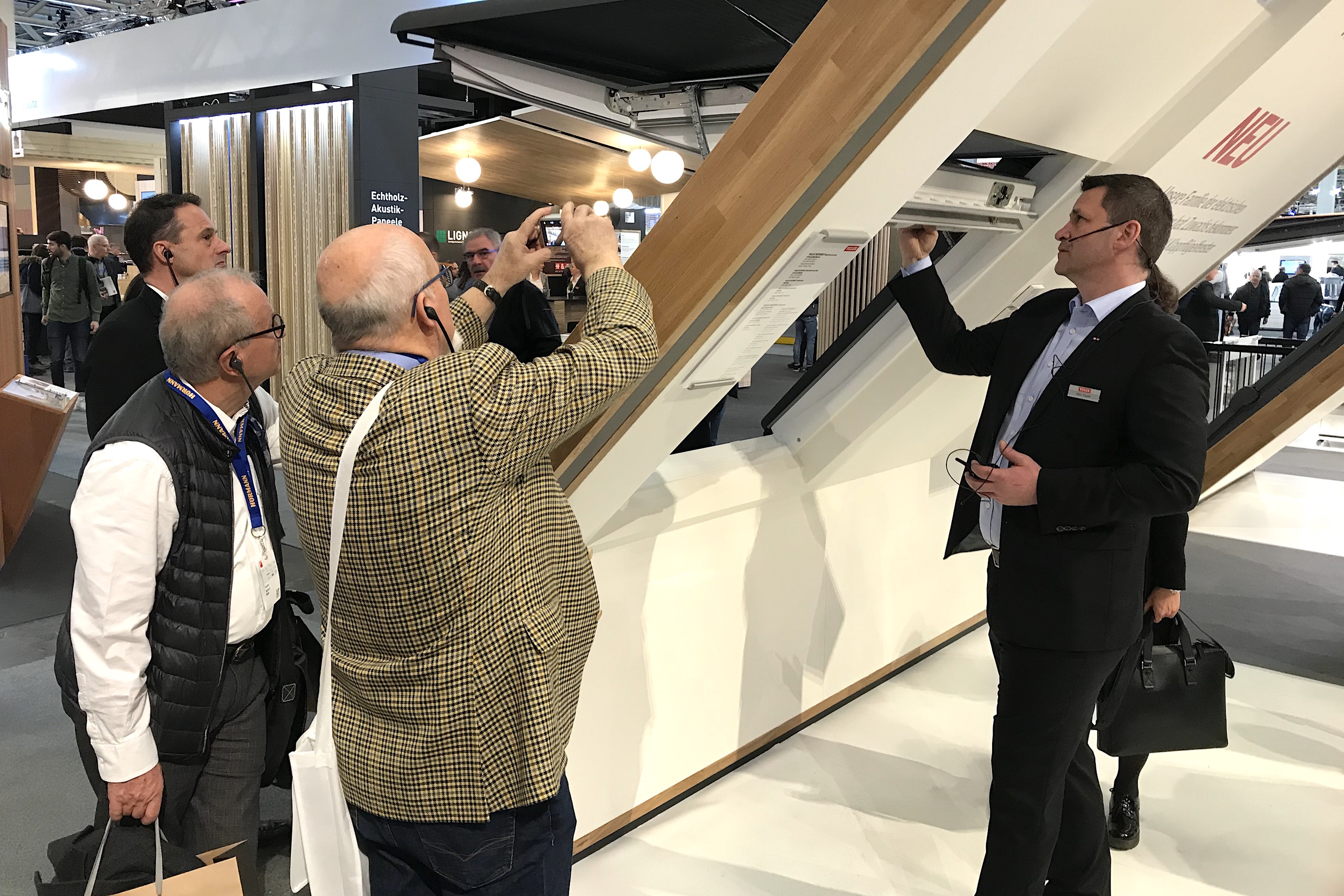 Velux: Die Gäste aus der Baupraxis interessierten sich auch für neue Produkttrends.