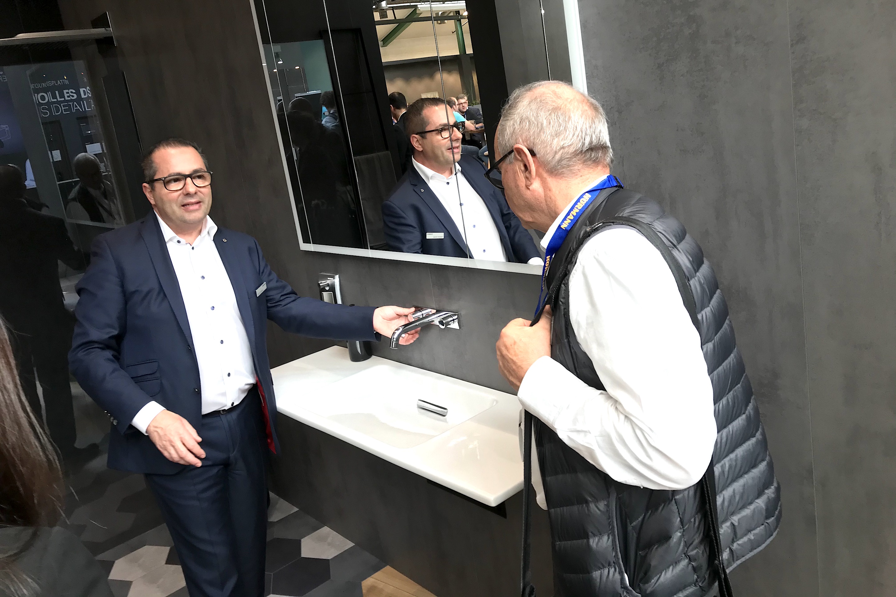 Geberit sorgt für perfekten Ablauf: Dank einer innovativen Beschichtung soll wirklich kein Tropfen im Waschbecken bleiben.