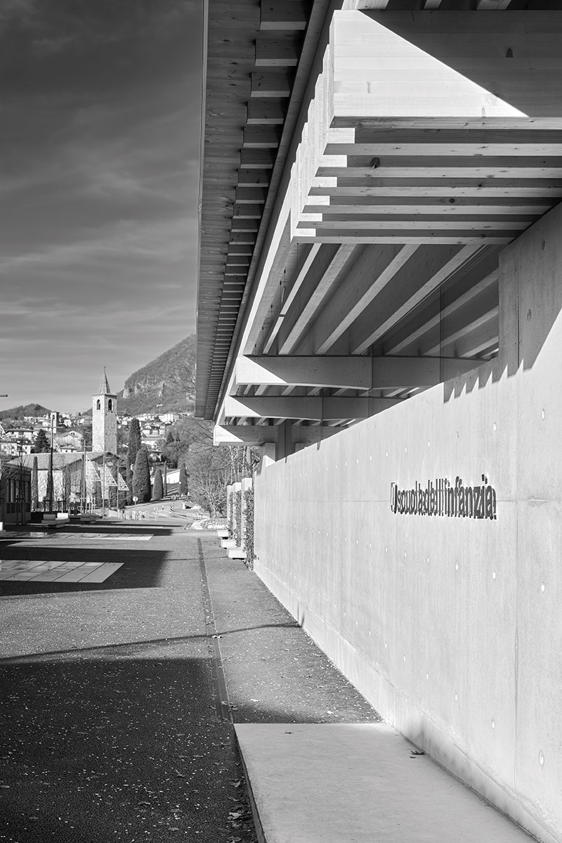 Premio per la miglior opera: Scuola dell’infanzia San Giorgio e piazza delle scuole, Morbio Inferiore, 2015-2018. Committente: Comune di Morbio Inferiore. Progettista: Jachen Könz, Lugano-Besso