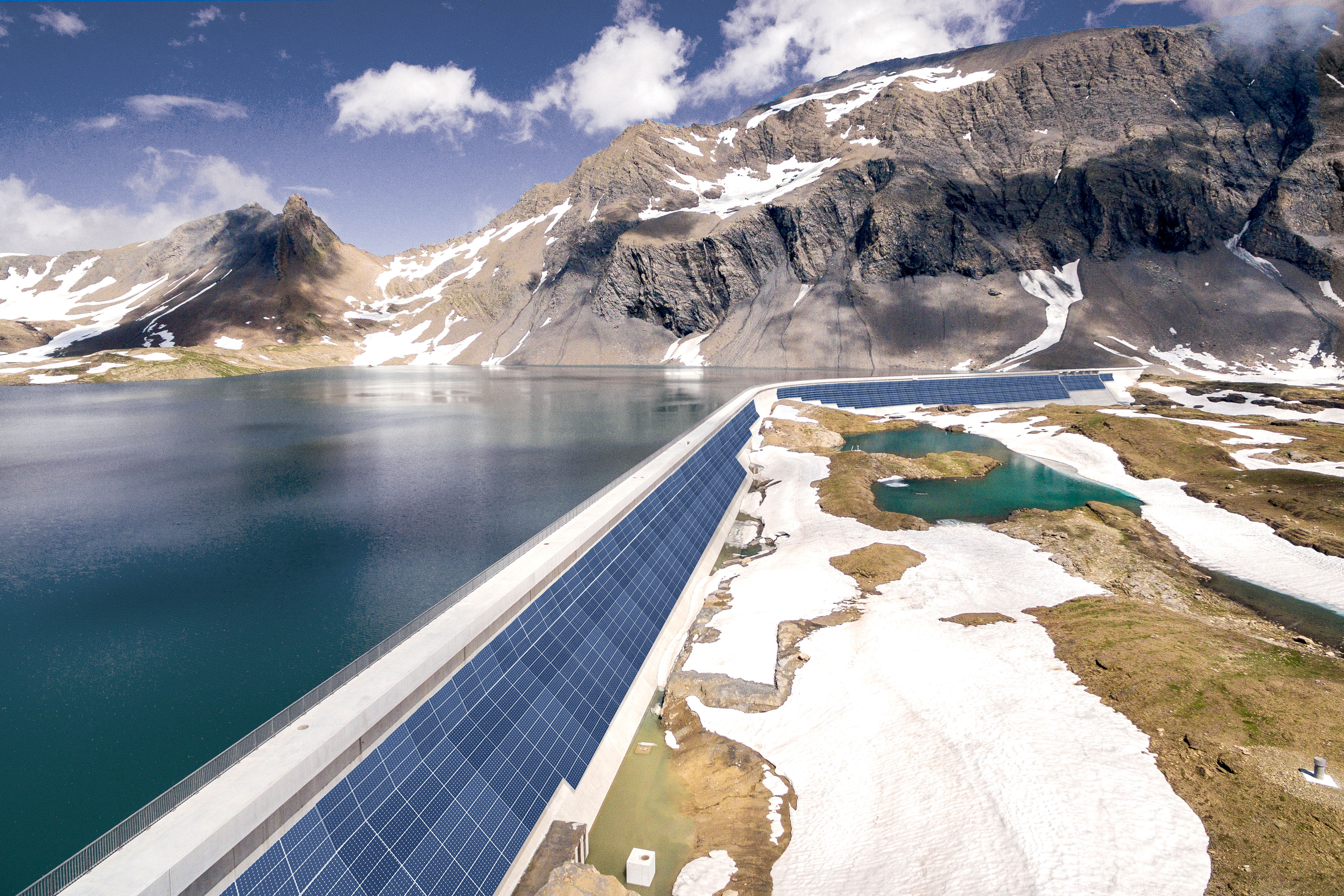 Visualisation du projet de centrale solaire sur le mur du barrage de Muttsee (GL)
