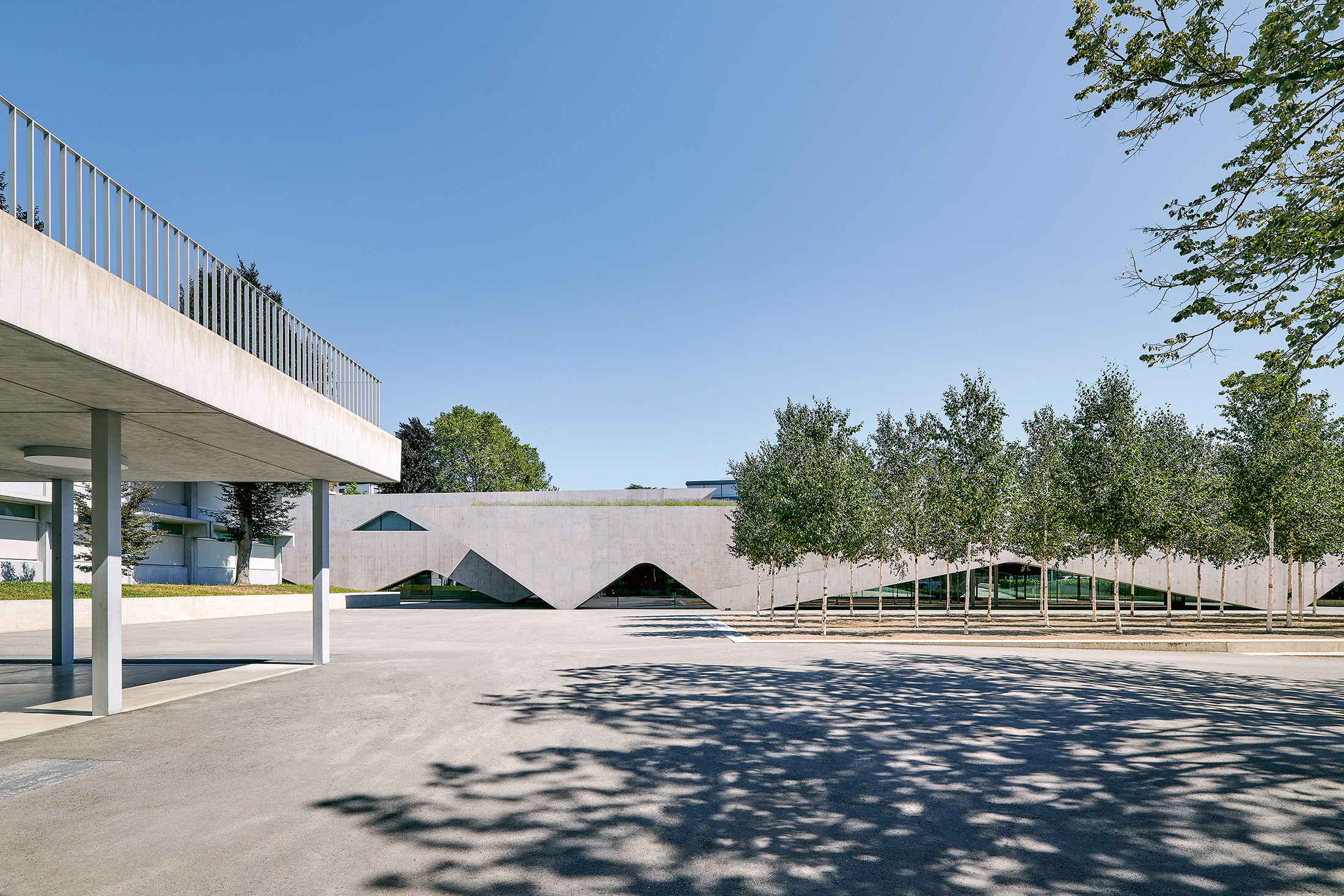 Menzione: Centro Scolastico Nosedo, Massagno, 2007-2017. Committente: Municipio di Massagno. Progettisti: comunità di lavoro Durisch Nolli Giraudi Radczuweit, Lugano