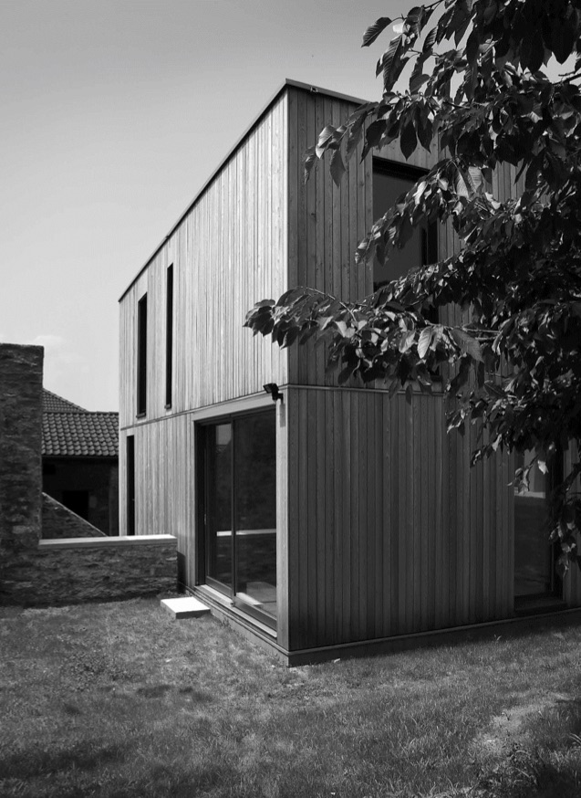 Recupero e ampliamento di un complesso di abitazioni nel nucleo di Ravecchia, Bellinzona, 2005-2011, architetti canevascini&amp;corecco; menzione al Premio SIA Ticino 2012 per il committente Sandro Ugolini