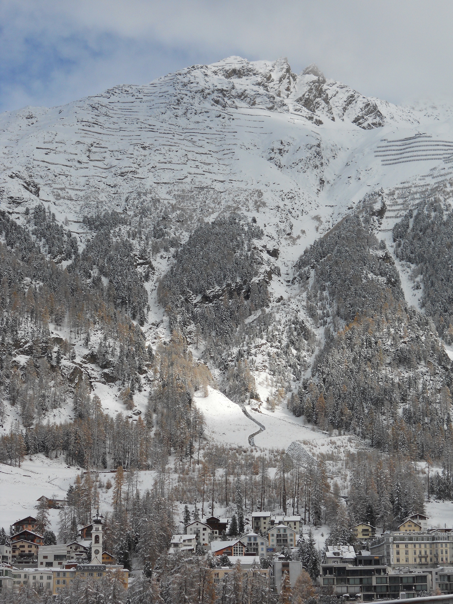 Die ersten Steinmauern am Schafberg