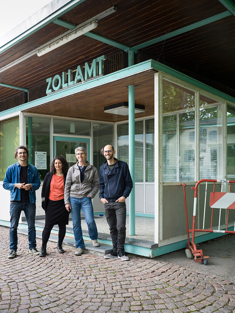 Da sinistra, Mounir Ayoub, Vanessa Lacaille, Fabrice Aragno e Pierre Szczepski, curatori del Padiglione svizzero della 17a Biennale di architettura di Venezia
