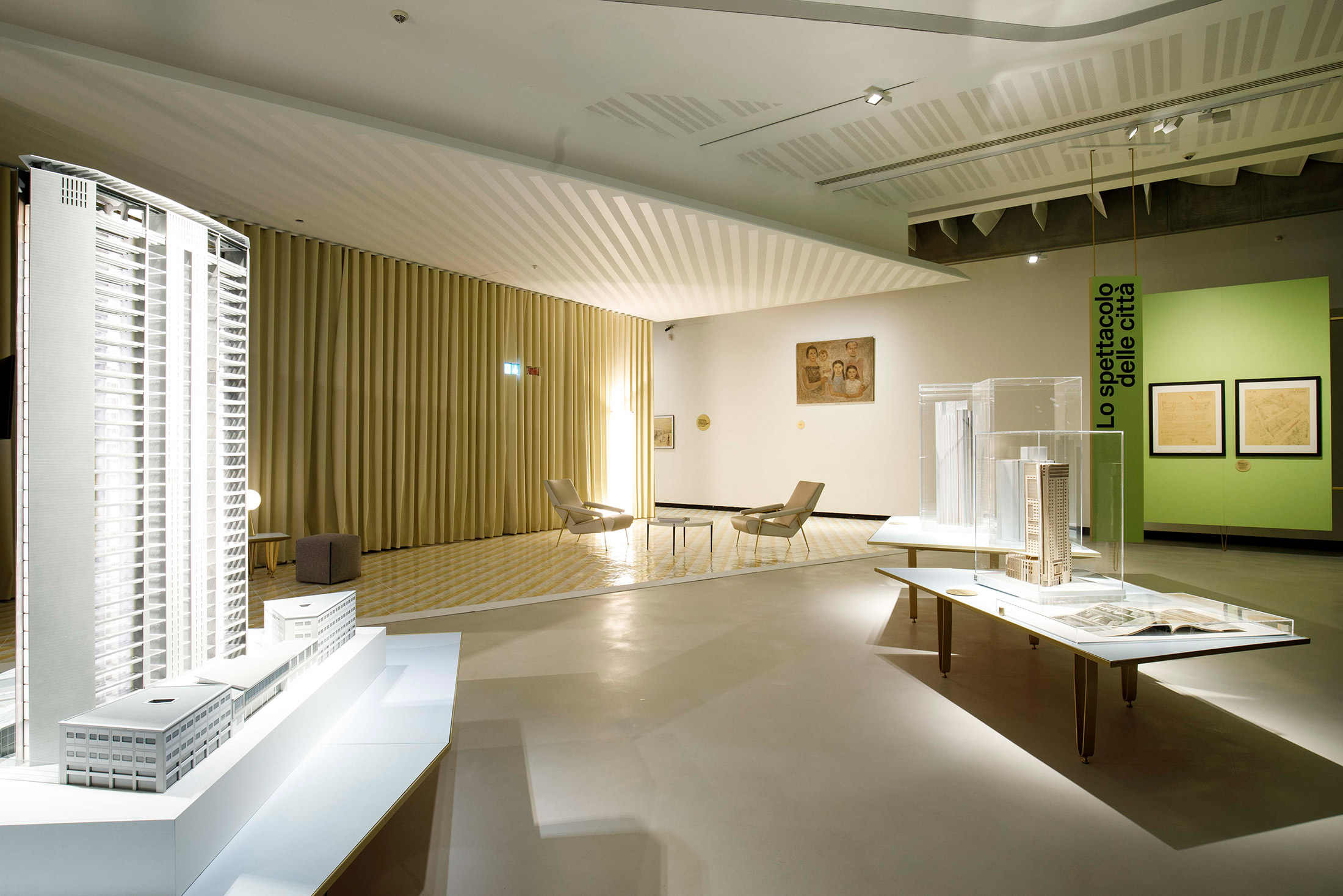 L'allestimento della mostra «Gio Ponti. Amare l'architettura» al MAXXI di Roma è stato ideato dal grafico Leonardo Sonnoli.