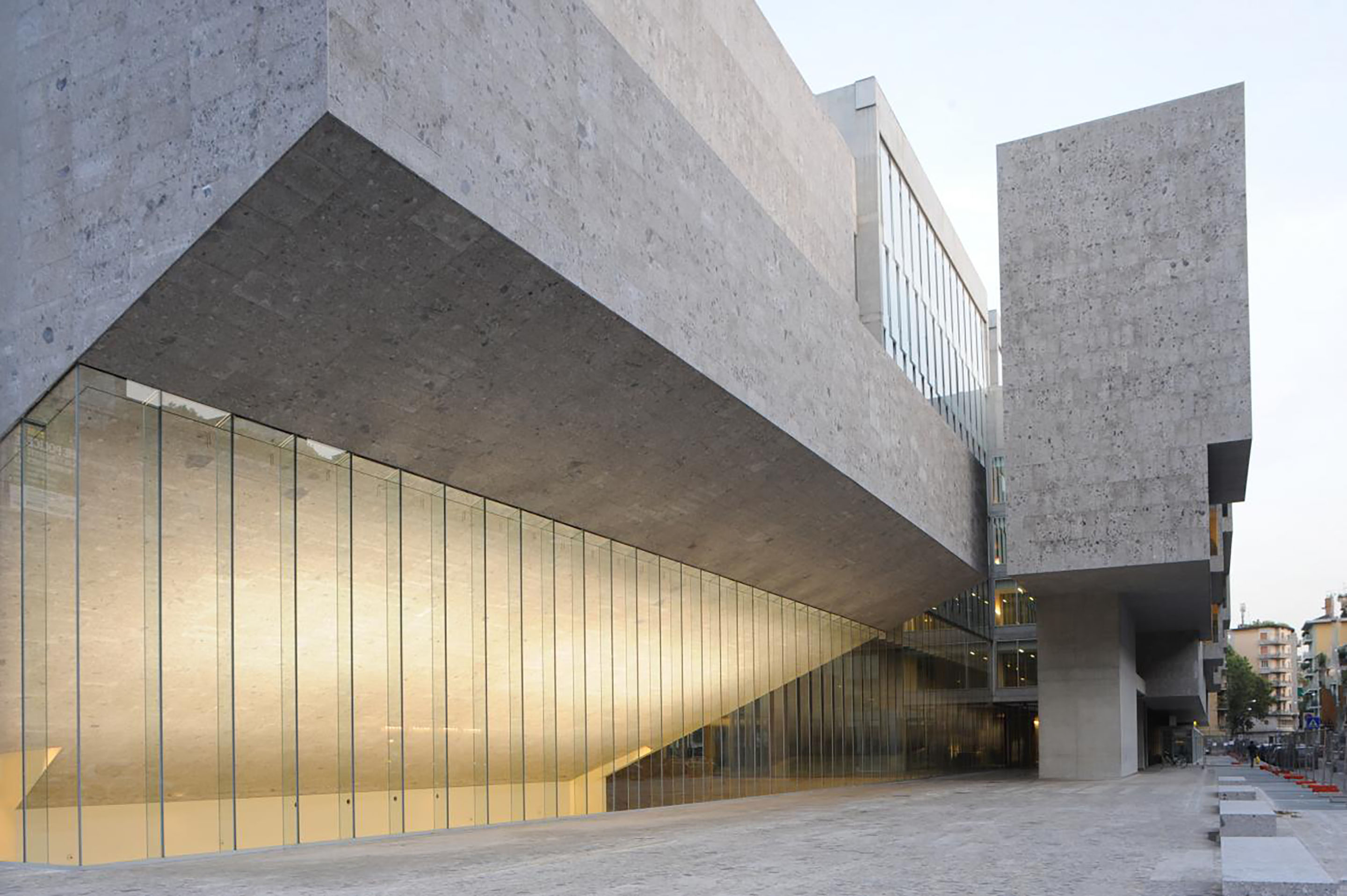 Universita «Luigi Bocconi».