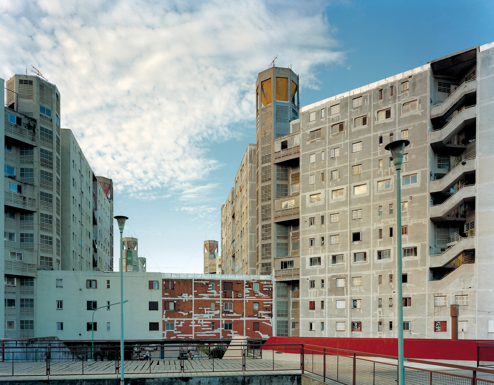 #004, Barrio Piedra Buena, Buenos Aires, 2001