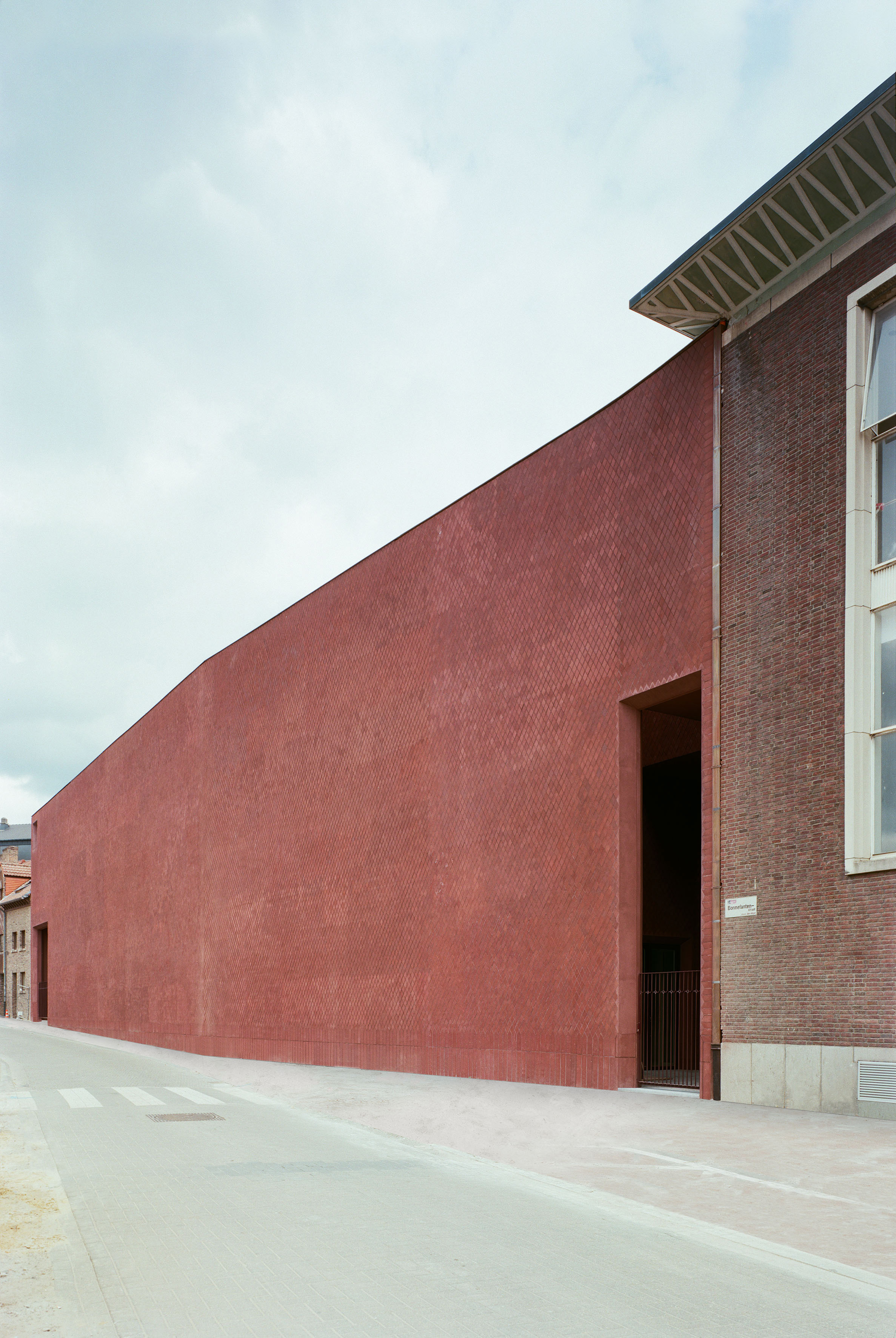 Nell'ambito del Premio italiano di architettura, il riconoscimento al miglior intervento realizzato negli ultimi tre anni è stato assegnato a Francesca Torzo per il suo progetto della Z33 House for Contemporary Art, Design and Architecture a Hasselt, in Belgio (2019).