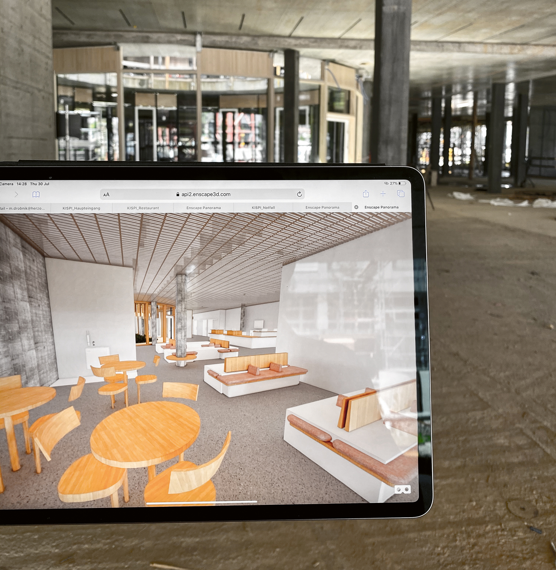 Tablet auf Baustelle
