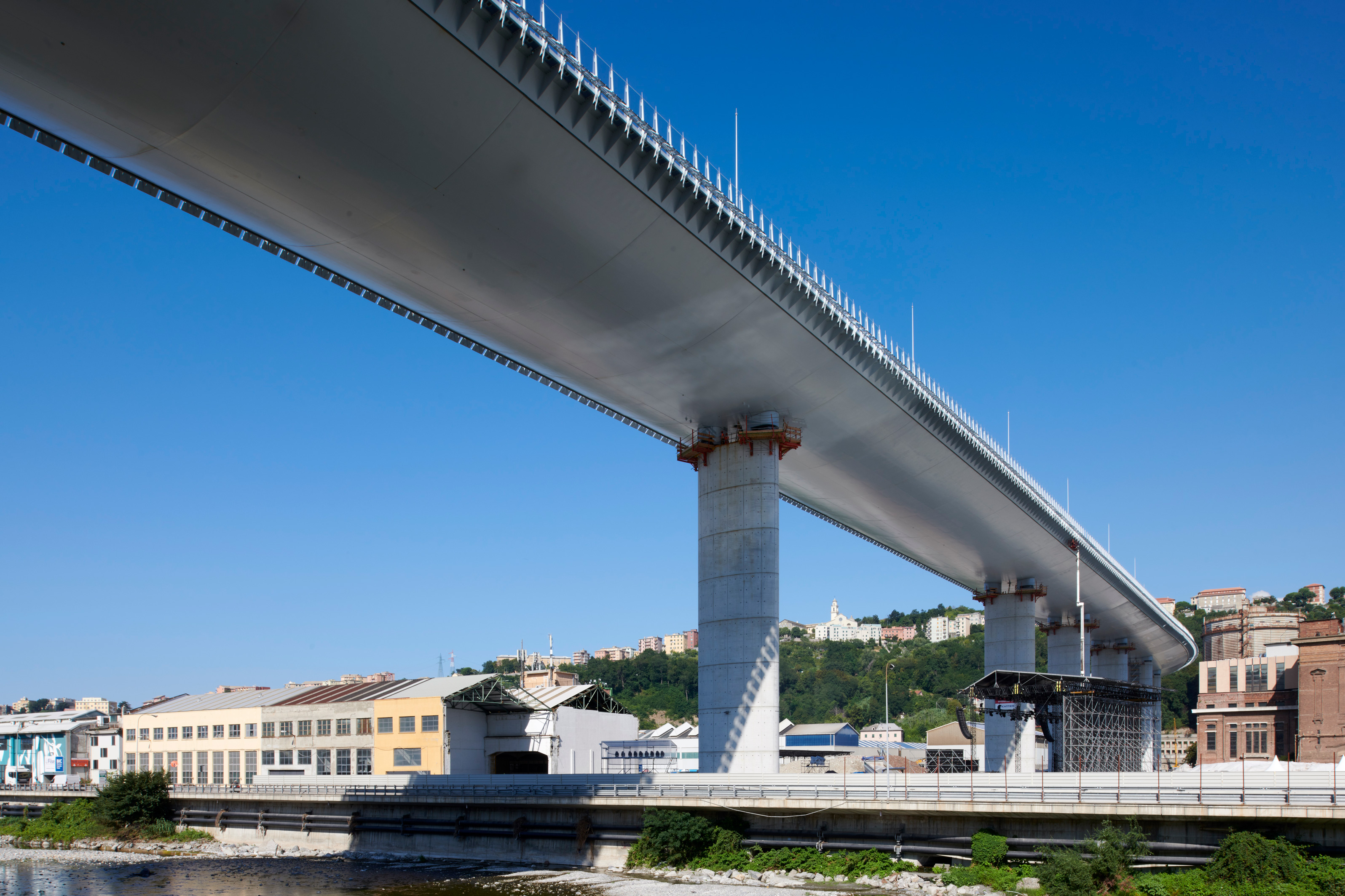 Il Ponte San Giorgio di Genova, che sostituisce il Ponte Morandi, è stato inaugurato il 3 agosto 2020.
