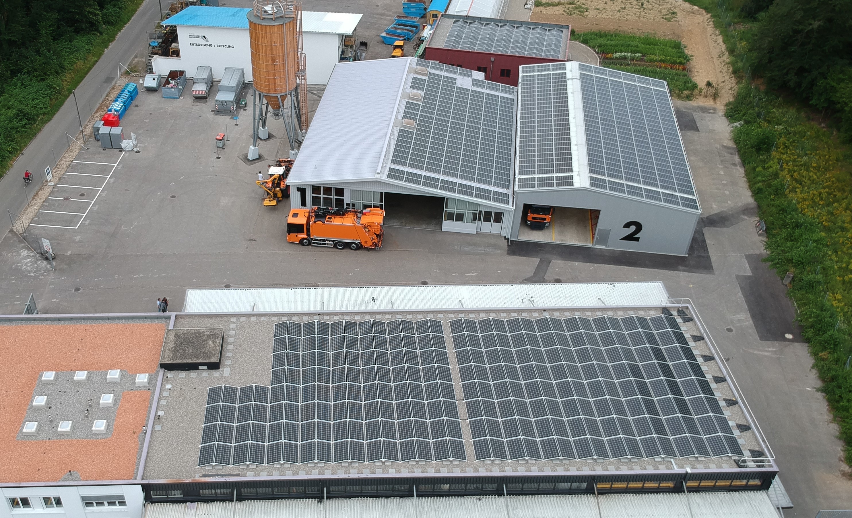 CATEGORIA B: EDIFICI – Diplomi per edifici a energia positiva – Ristrutturazione a energia positiva 165% del centro del riciclaggio, Neuhausen (SH)