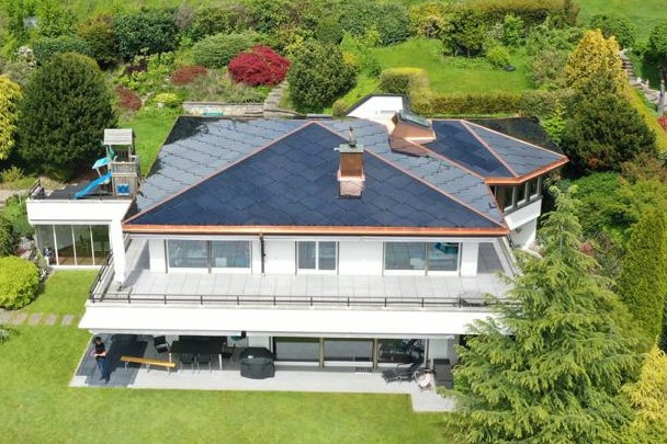 CATEGORIA B: EDIFICI – Diplomi per edifici a energia positiva – Ristrutturazione a energia positiva 139% di una villa, Jona (SG)