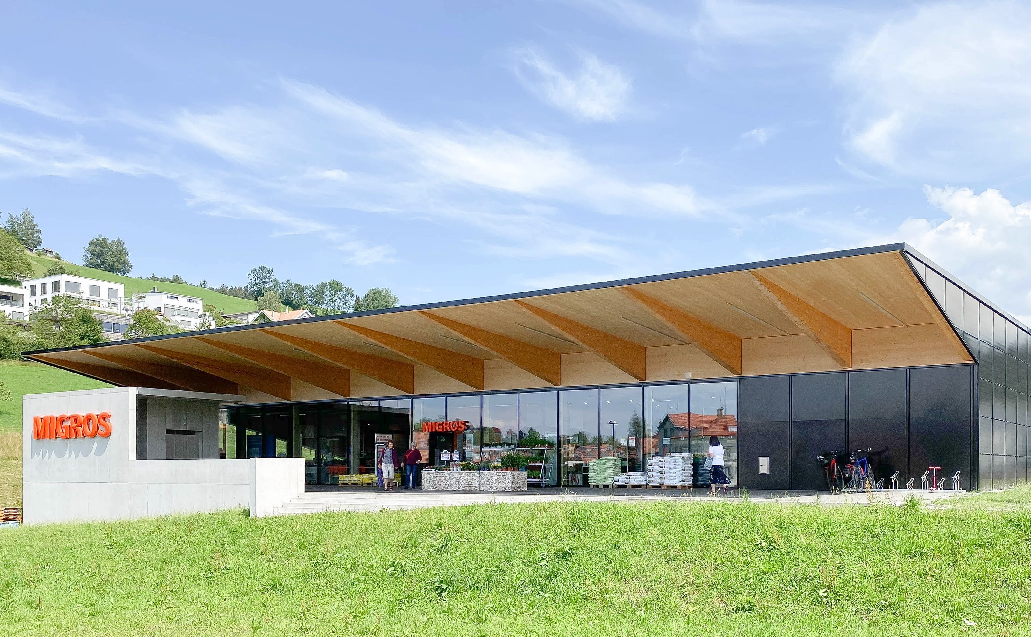 CATEGORIA B: EDIFICI – Nuove costruzioni – Supermercato a energia positiva 109%, Heiden (AR)