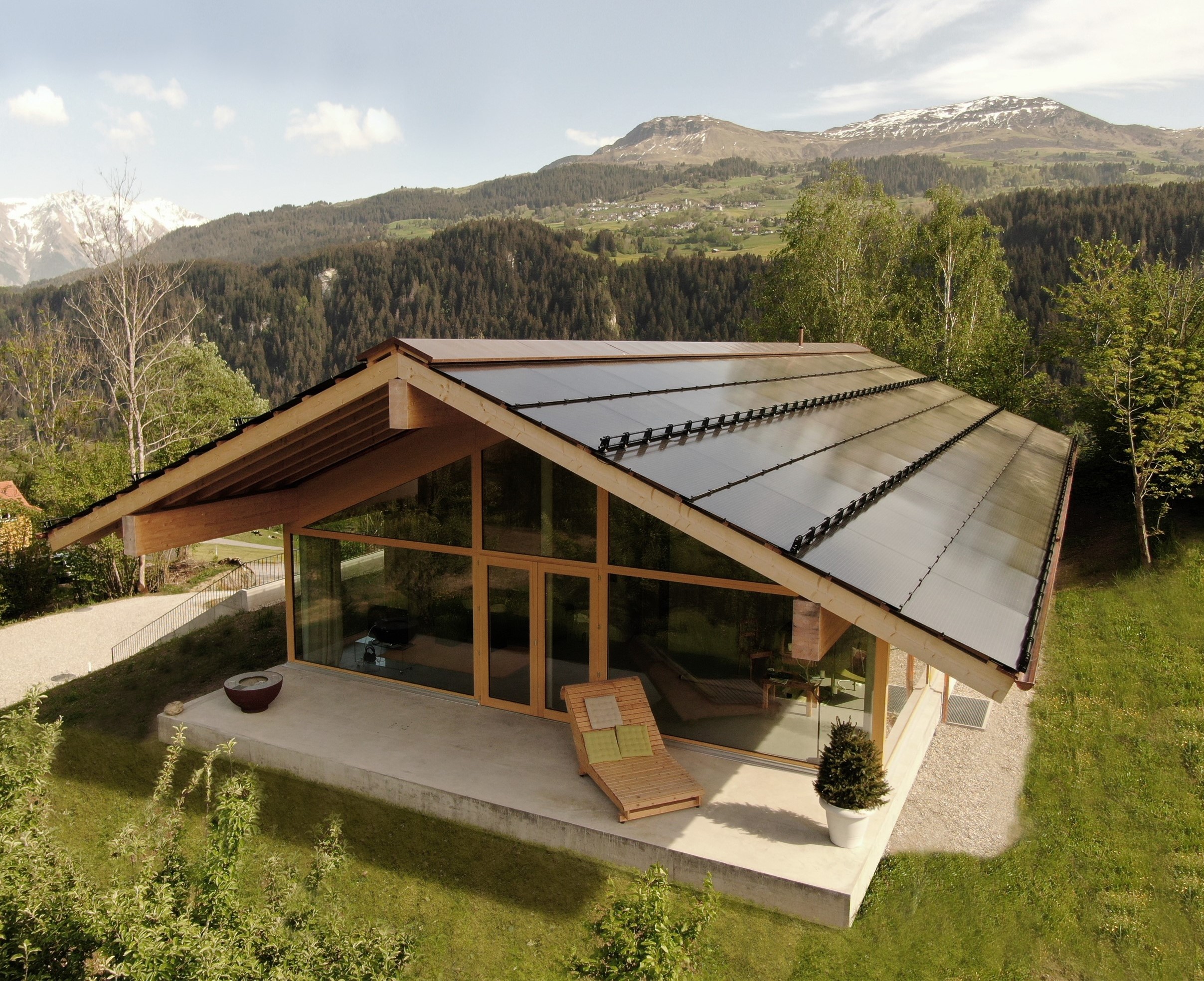 CATEGORIA B: EDIFICI – Norman Foster Solar Award – Villa a energia positiva 817% Brunner-Bapst, Waltensburg (GR)