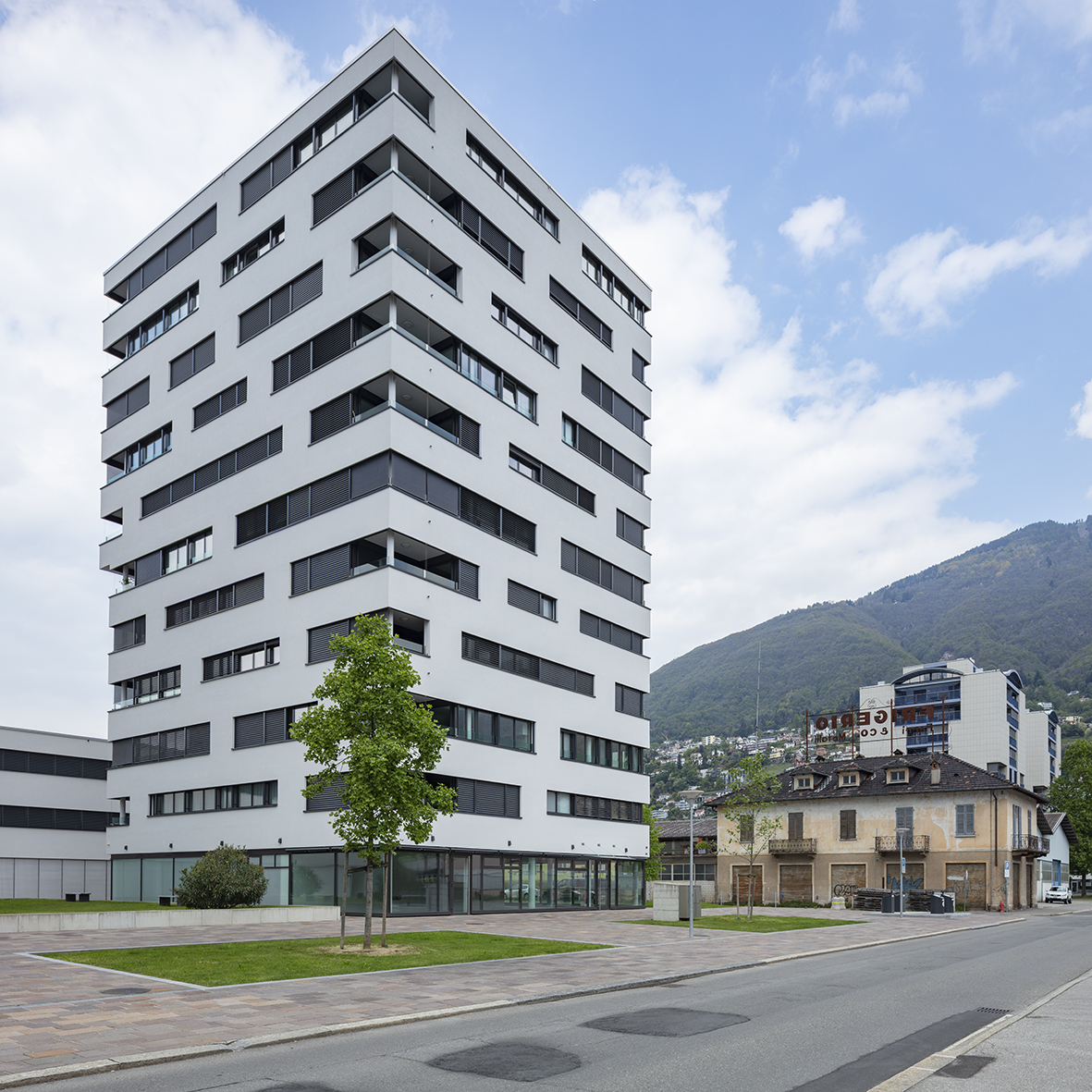 Contrasto architettonico, 2017, Residenza le Torri, Locarno, Bruno Huber Architetti