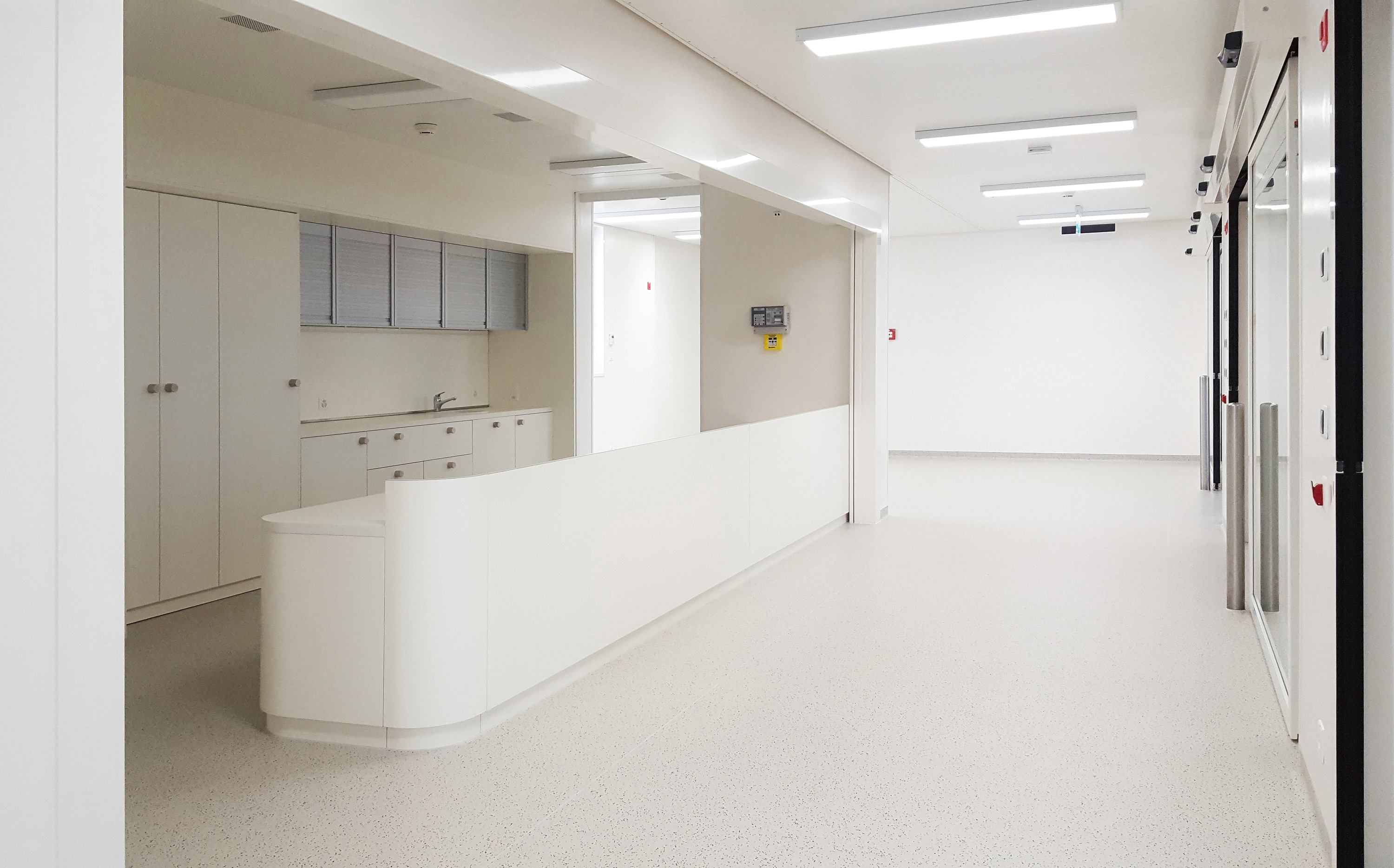 L'ampliamento dell'Ospedale Civico, concepito dall'Ufficio progetti dell'Ospedale regionale di Lugano, è stato realizzato grazie a moduli prefabbricati di legno assemblati sul posto.