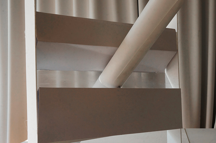 Mock-up delle connessioni tra elementi strutturali, finestre e facciata, scala 1:1, in cartone
