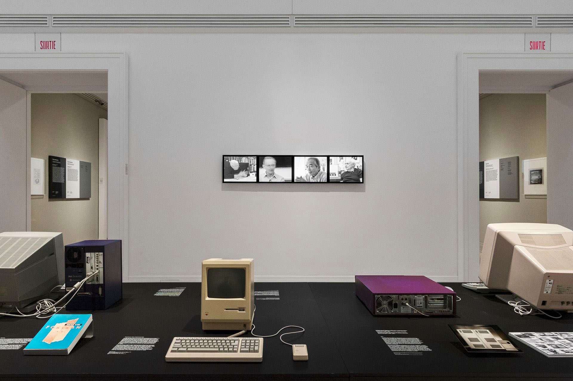 Archéologie du numérique. Sous le commissariat de Greg Lynn. Vue d’installation, 2013