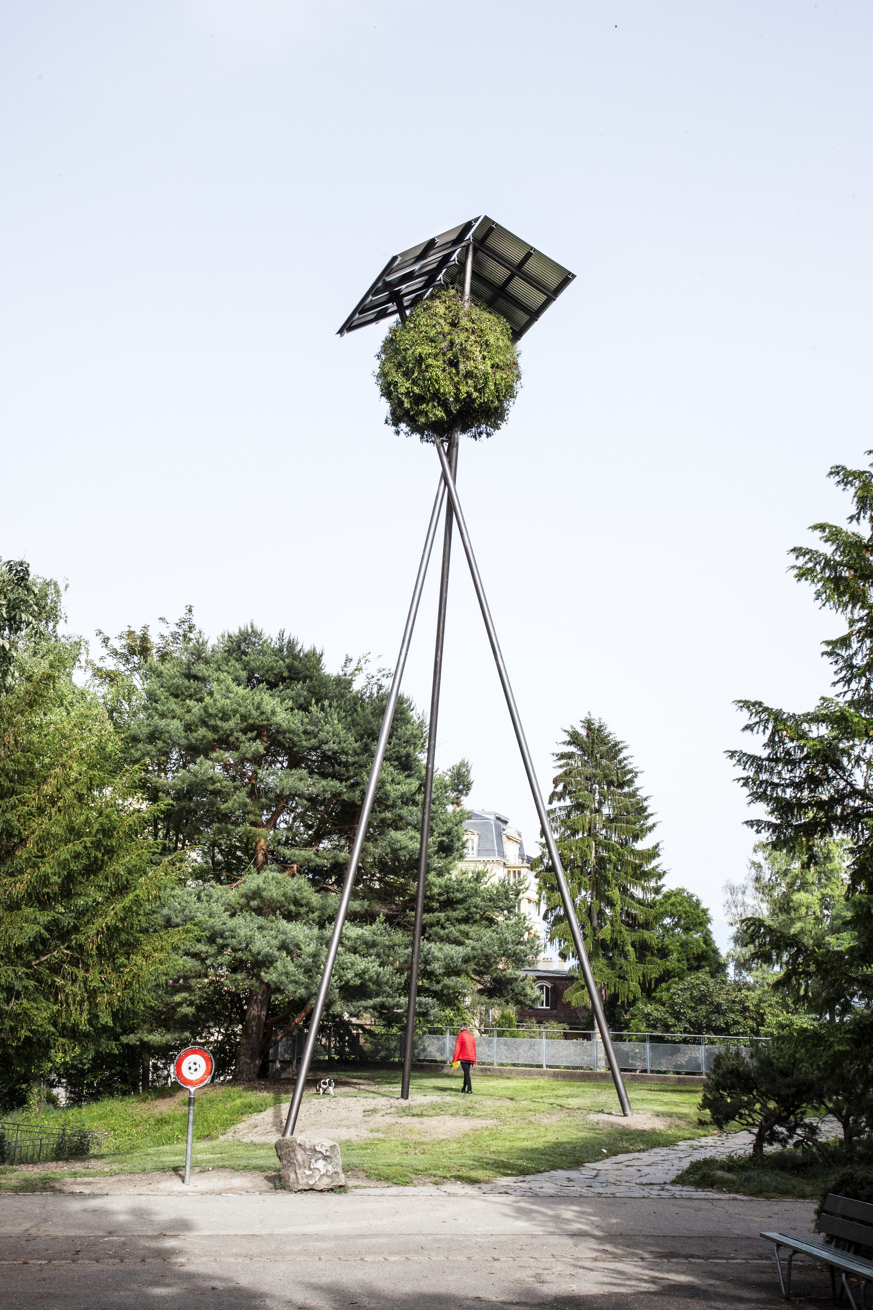 arc de l’amour éternel, projet primé au concours international d’idée Lausanne Jardins 2019 et réalisé pour l’événement, en collaboration avec huber.huber and Johannes von Pechmann.