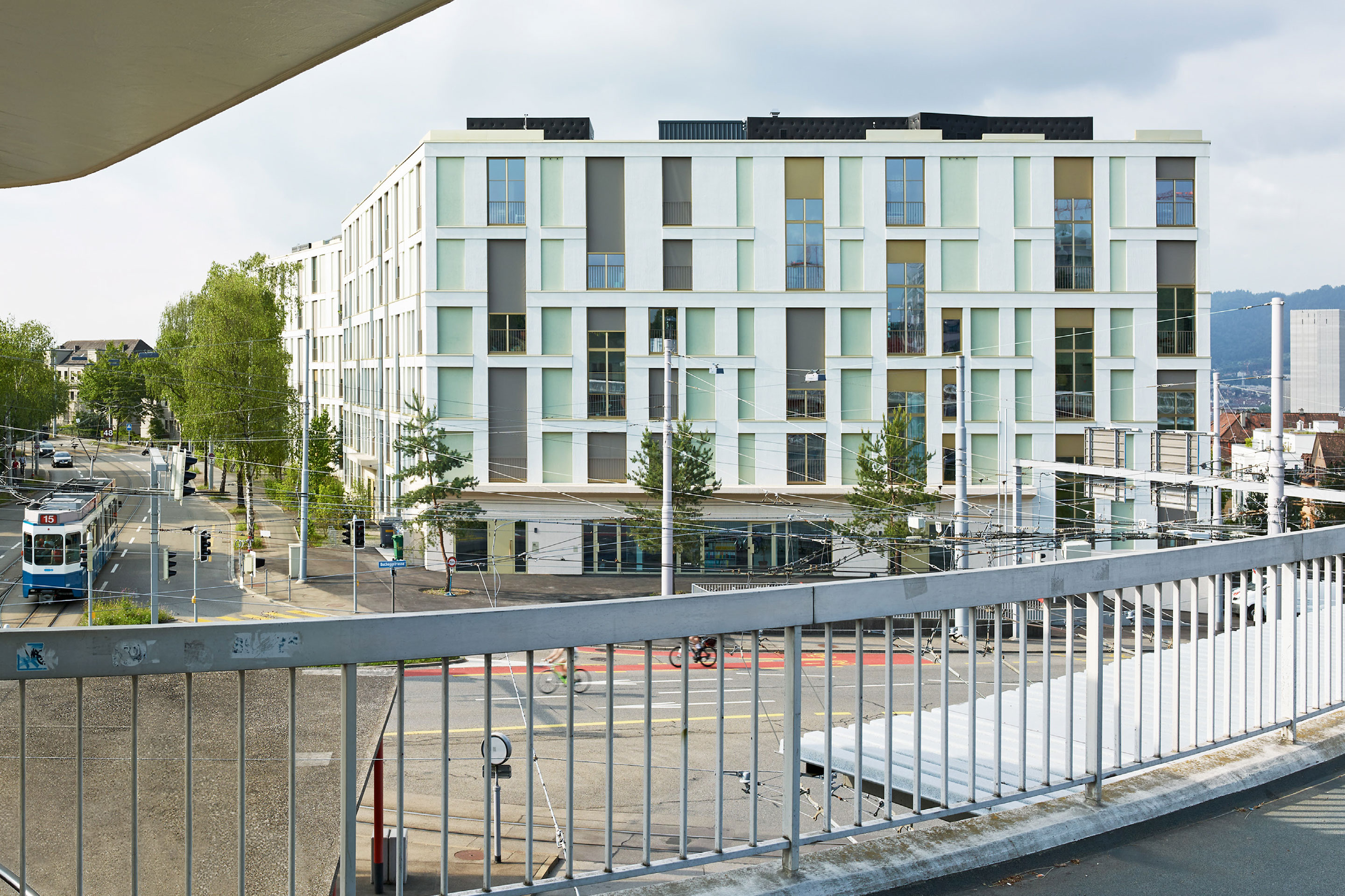 Siedlung Buchegg_Fassade Bucheggplatz