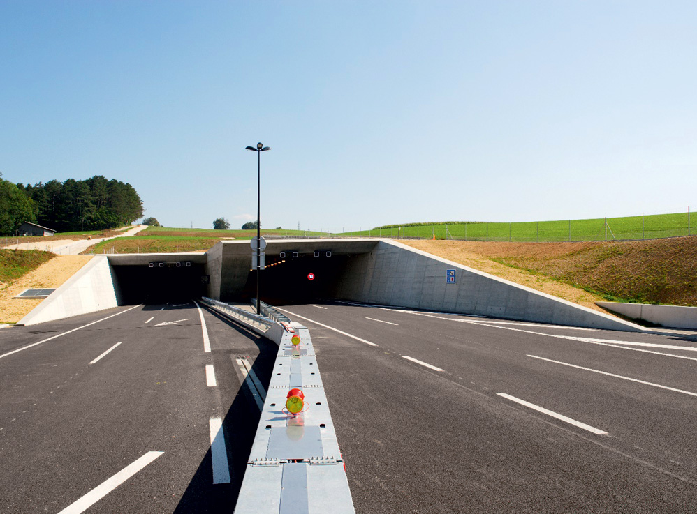 Portale ovest del tunnel Banné