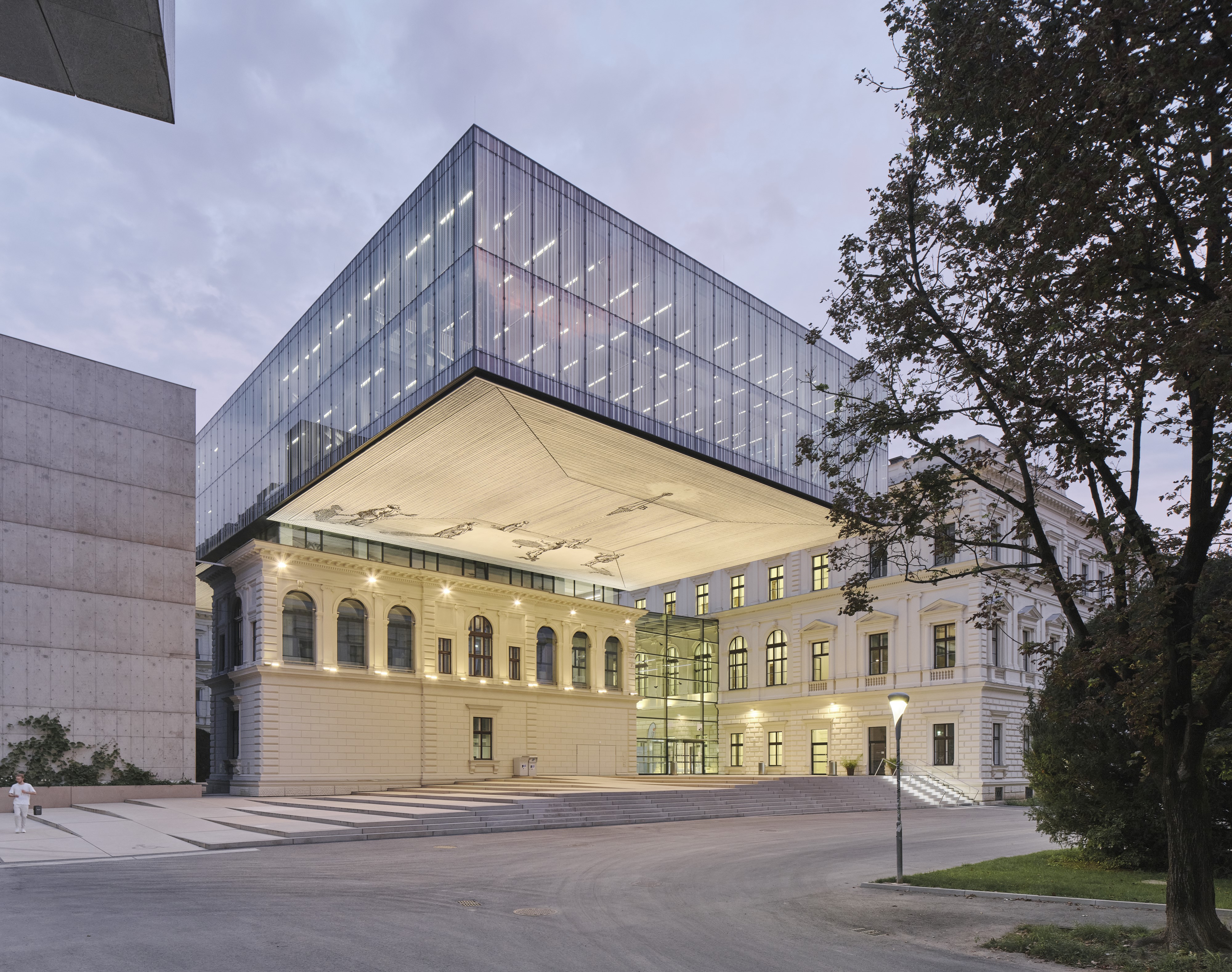 Tra gli ospiti di Turn on ci sarà anche l'Atelier Thomas Pucher. Nell'immagine, l'Universitätsbibliothek di Graz, 2019.