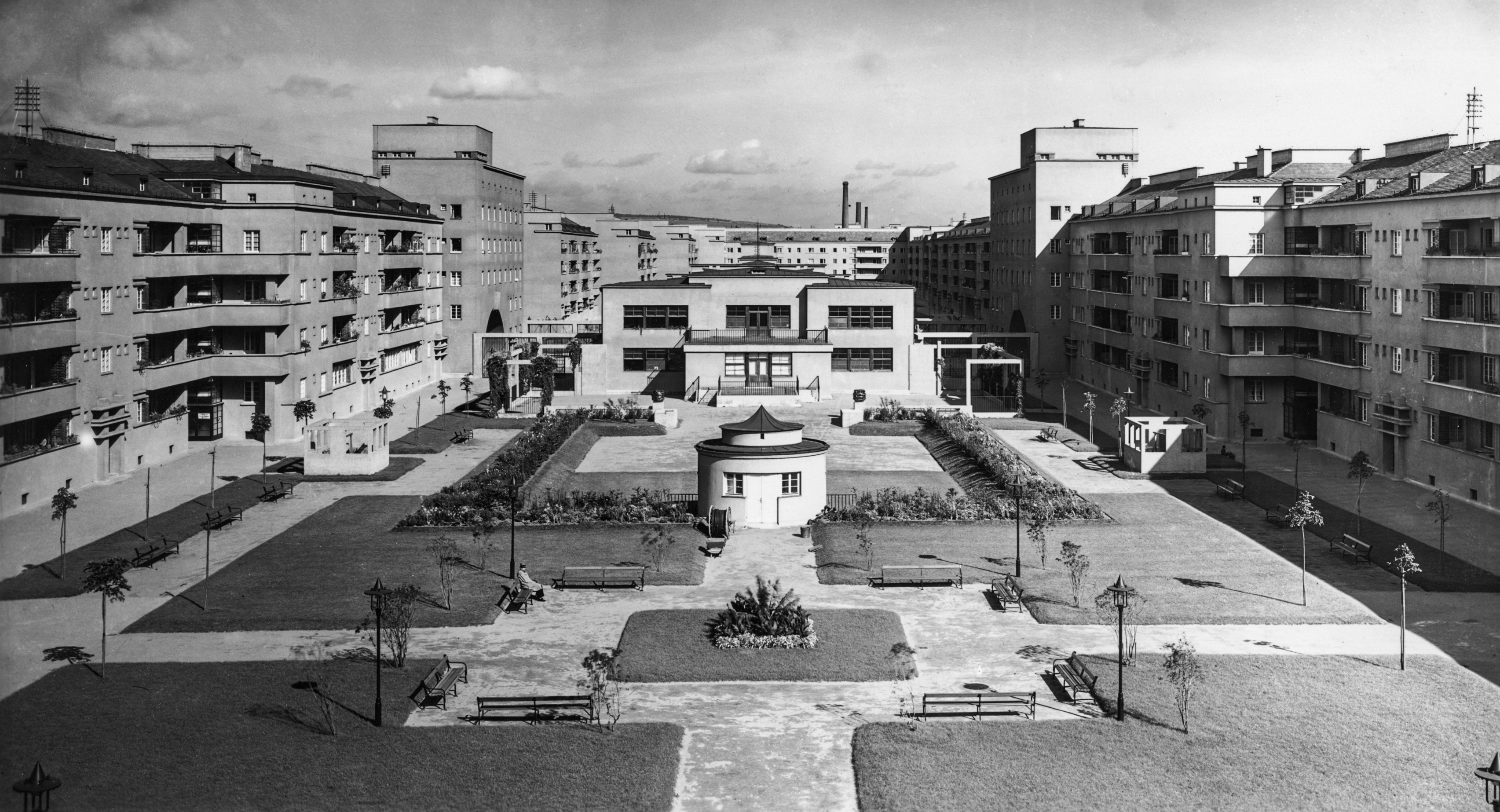 Vienne-Courtyard