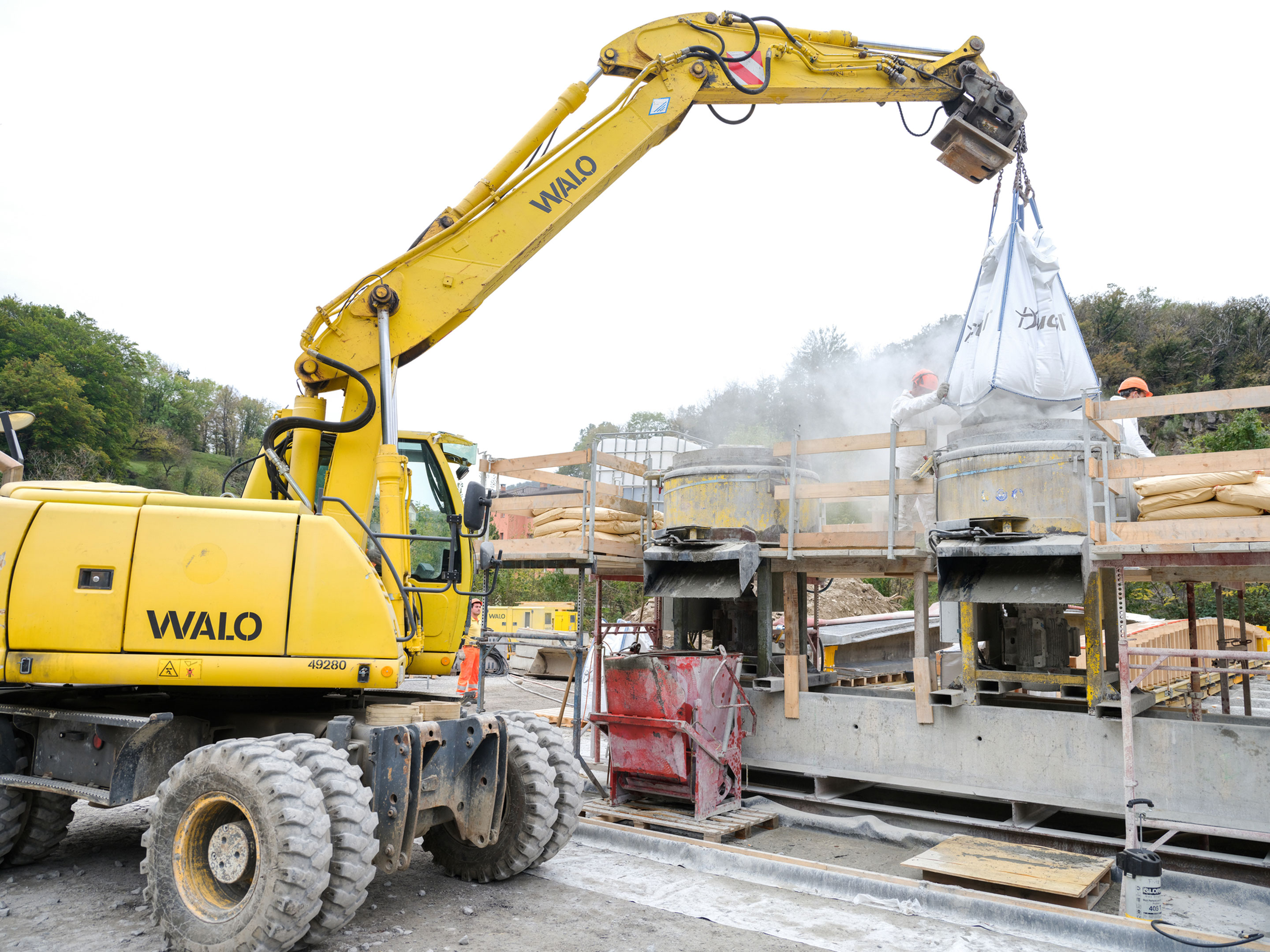 Getto delle travi prefabbricate in UHPC in sito