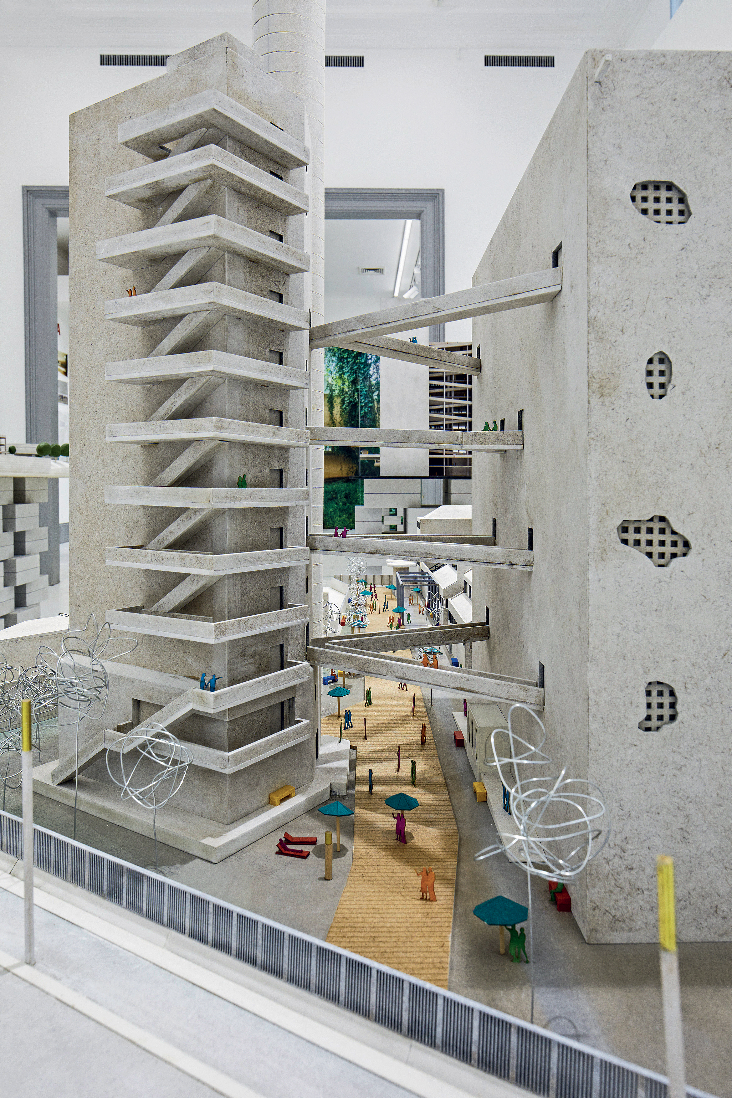 Maquette au 1:100 du SESC Pompéia (Lina Bo Bardi, 1977-1986) réalisée par les étudiants de l’Institut d’architecture de la FHNW.