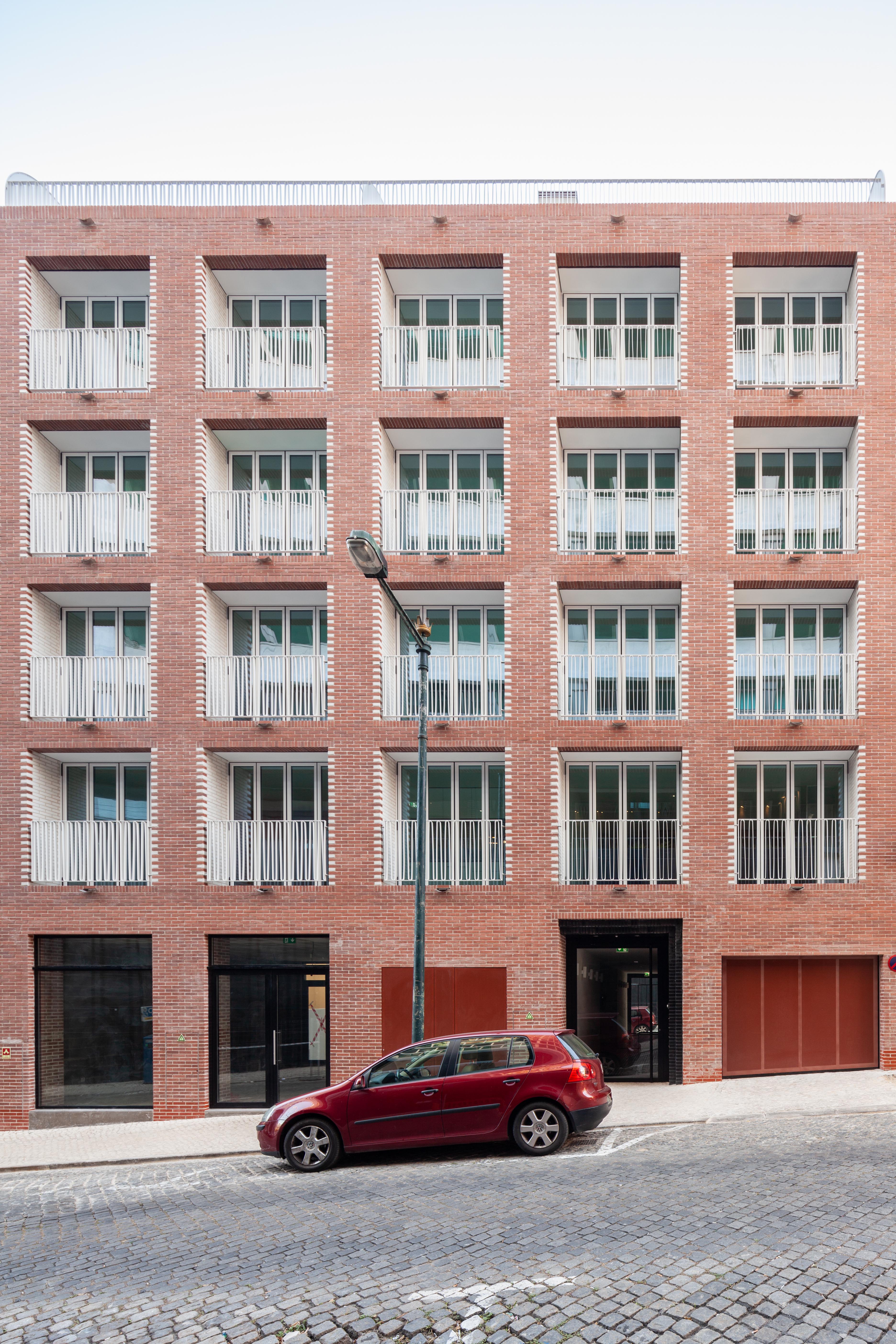 NOMOS architects, Tasso – Edificio con otto appartamenti e un negozio a Lisbona, Portogallo, 2017-2020