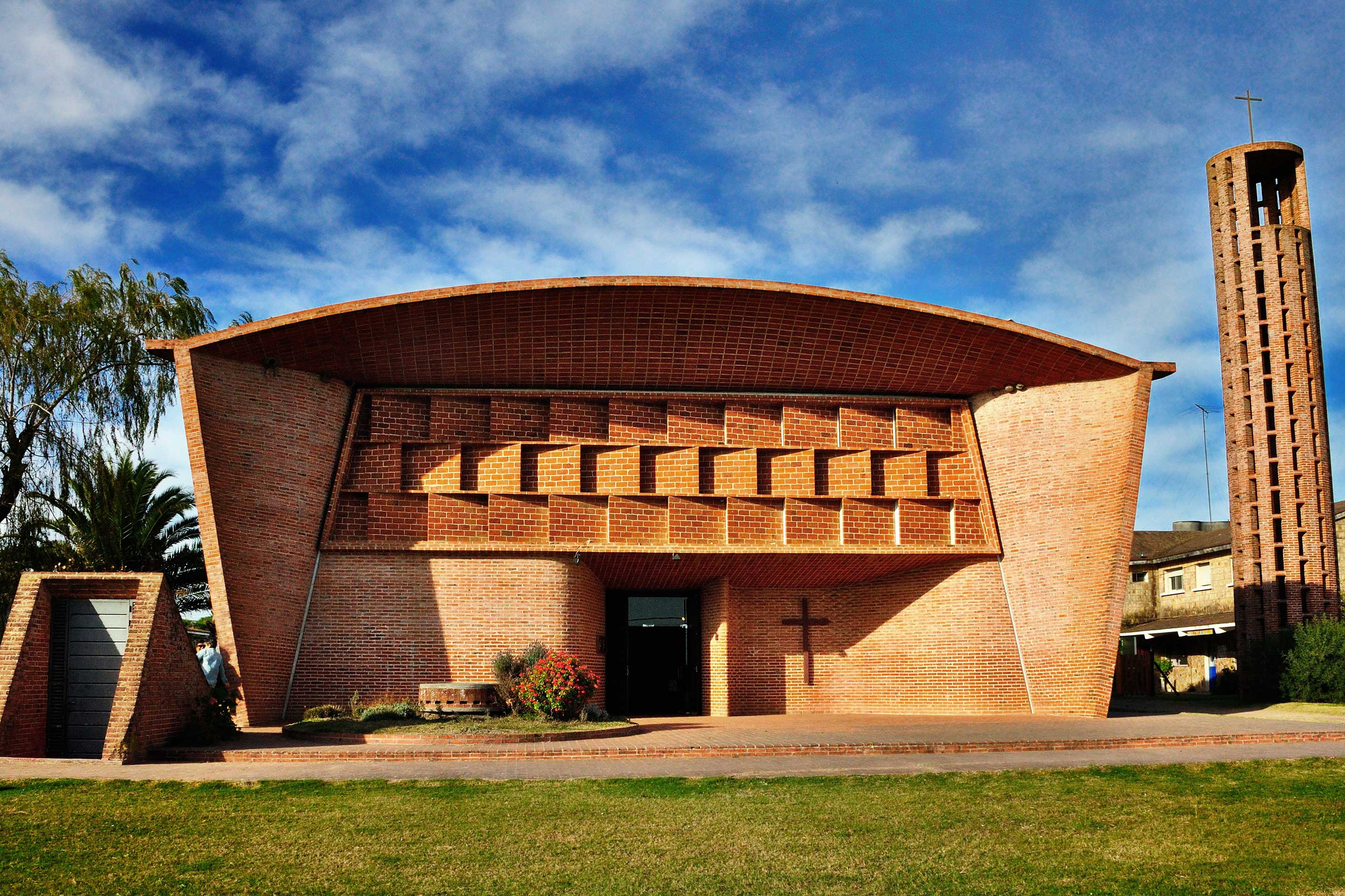Chiesa del Cristo Obrero, Atlántida, 1955-60