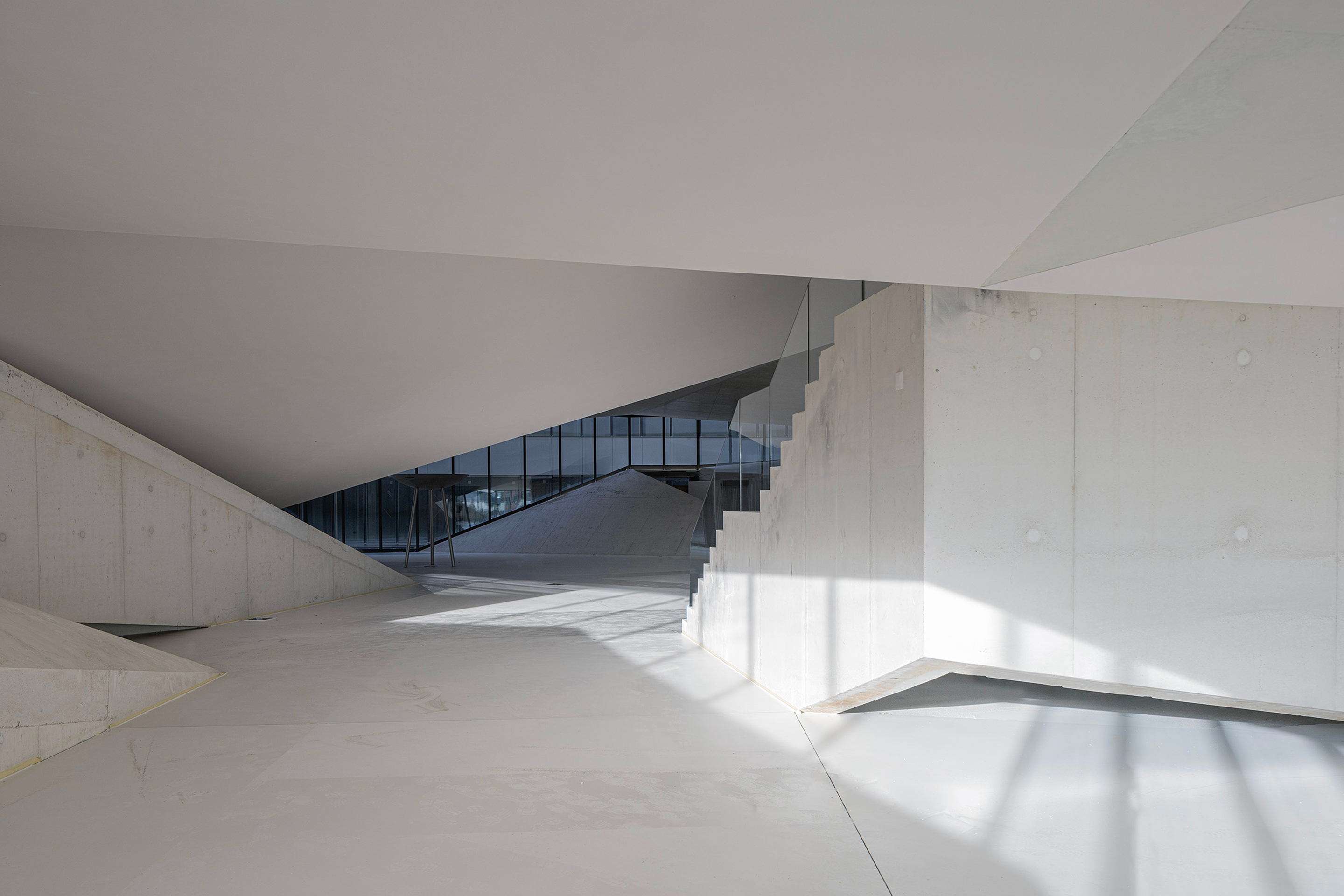 Plateforme10-manuel-aeres-mateus-mudac-elysee-photo-matthieu-gafsou-teaser.jpg