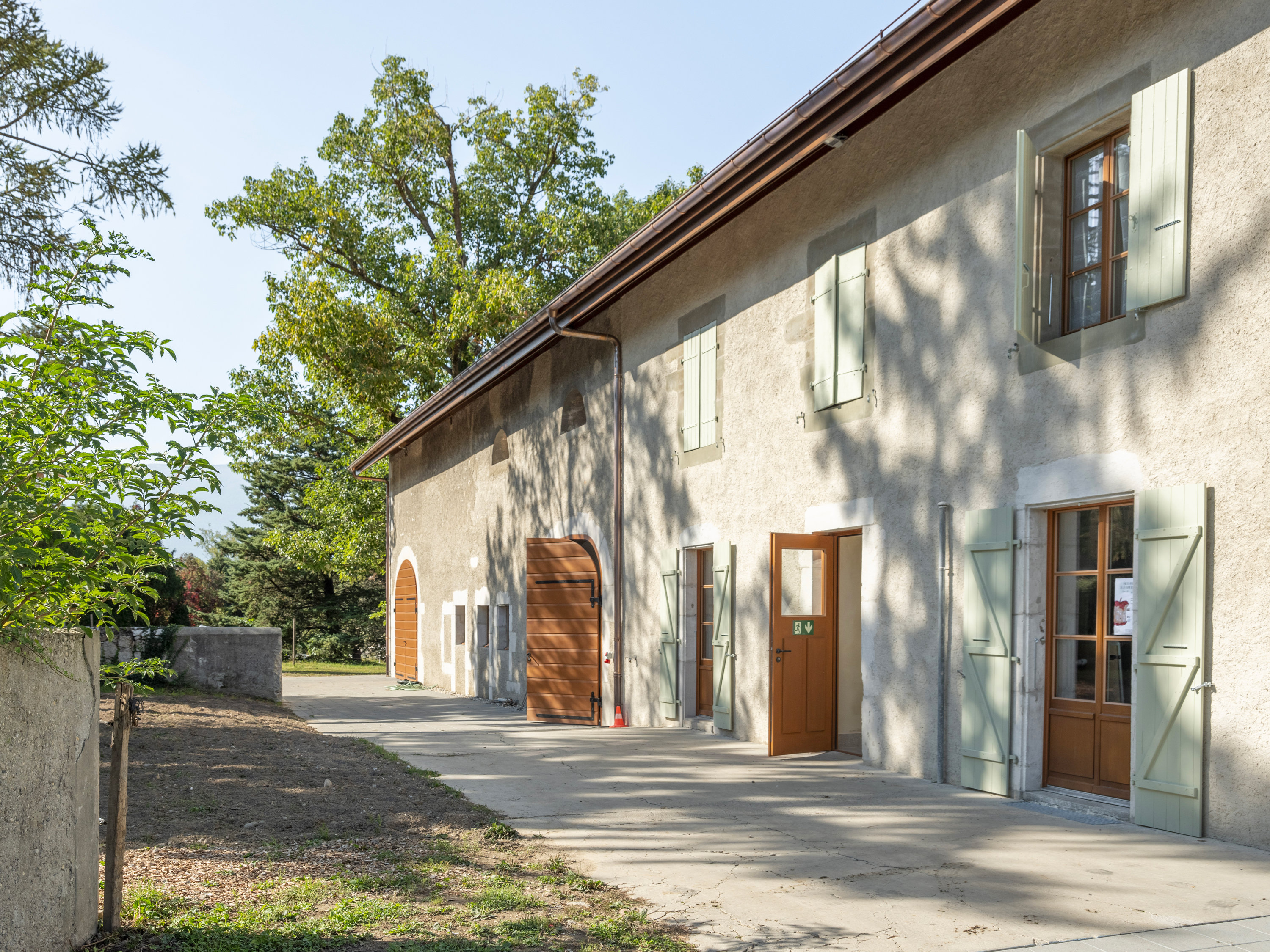 Depuis sa rénovation, Meyrin met l'ancienne Ferme de la Planche à la disposition de la coopérative agricole urbaine des Vergers.