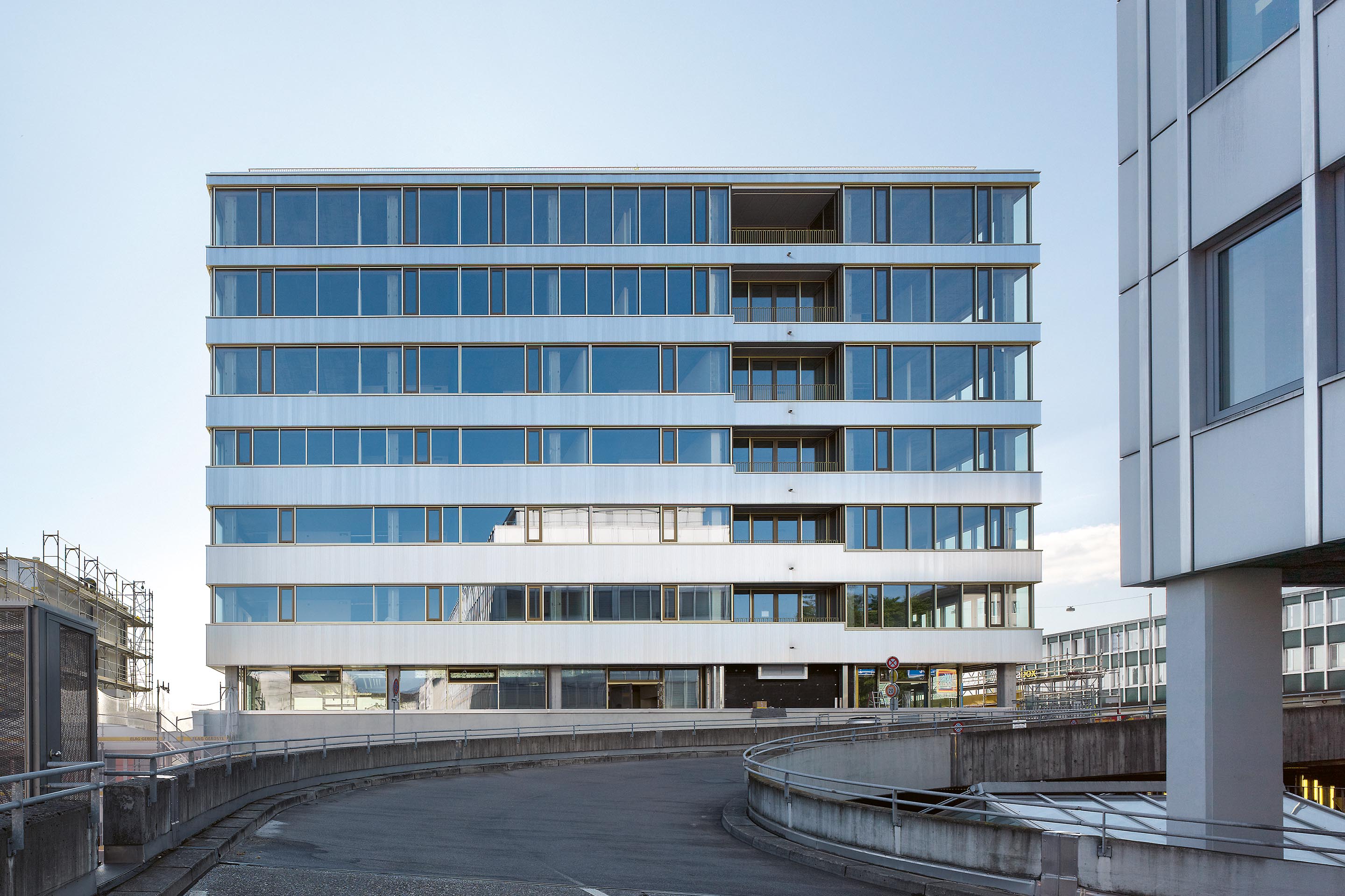 Umnutzung-Buerohaus-Bern-Umbau-Wohnungsbau-1