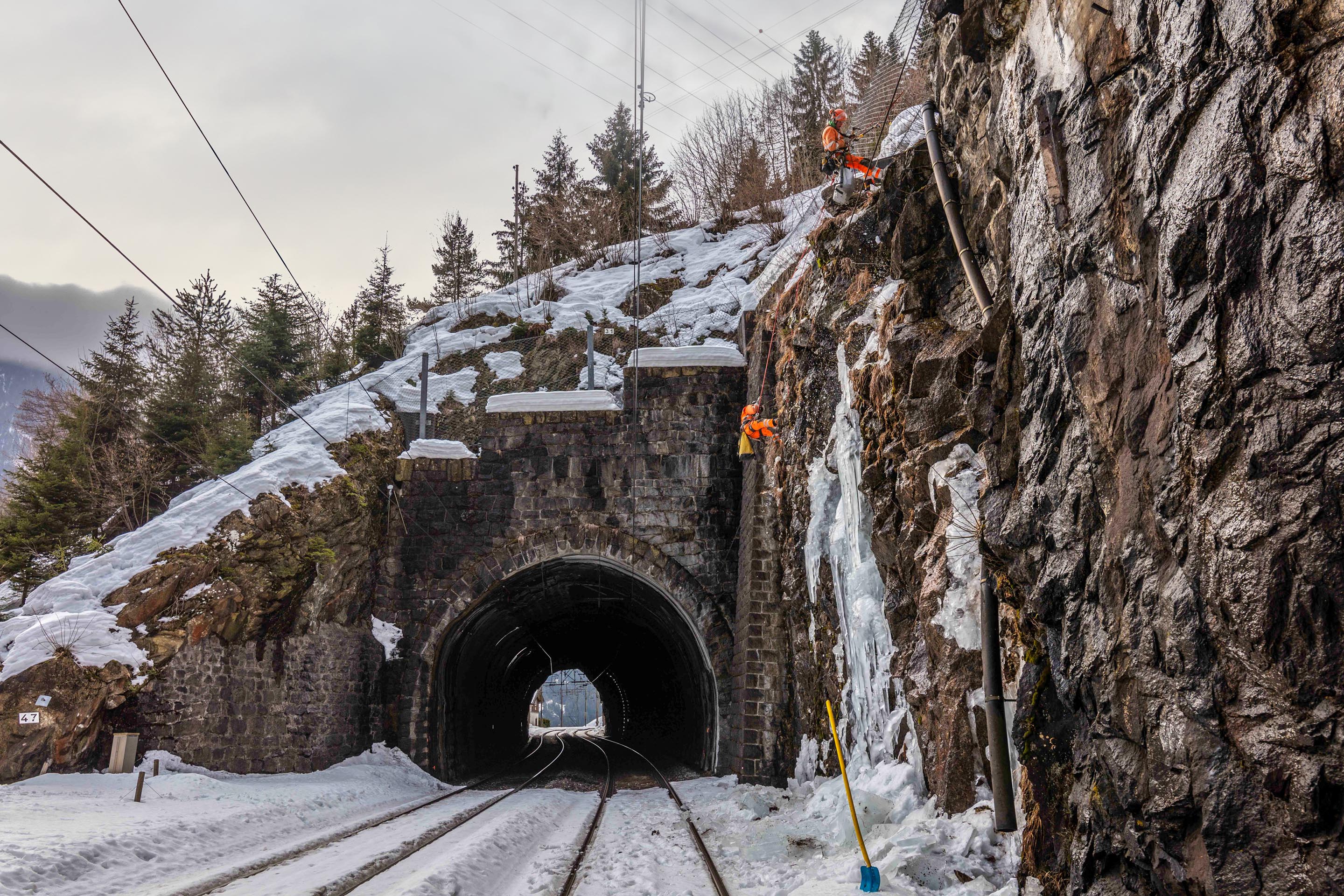 maintenance-expoitation-trou-de-Tolochenaz-1.jpg