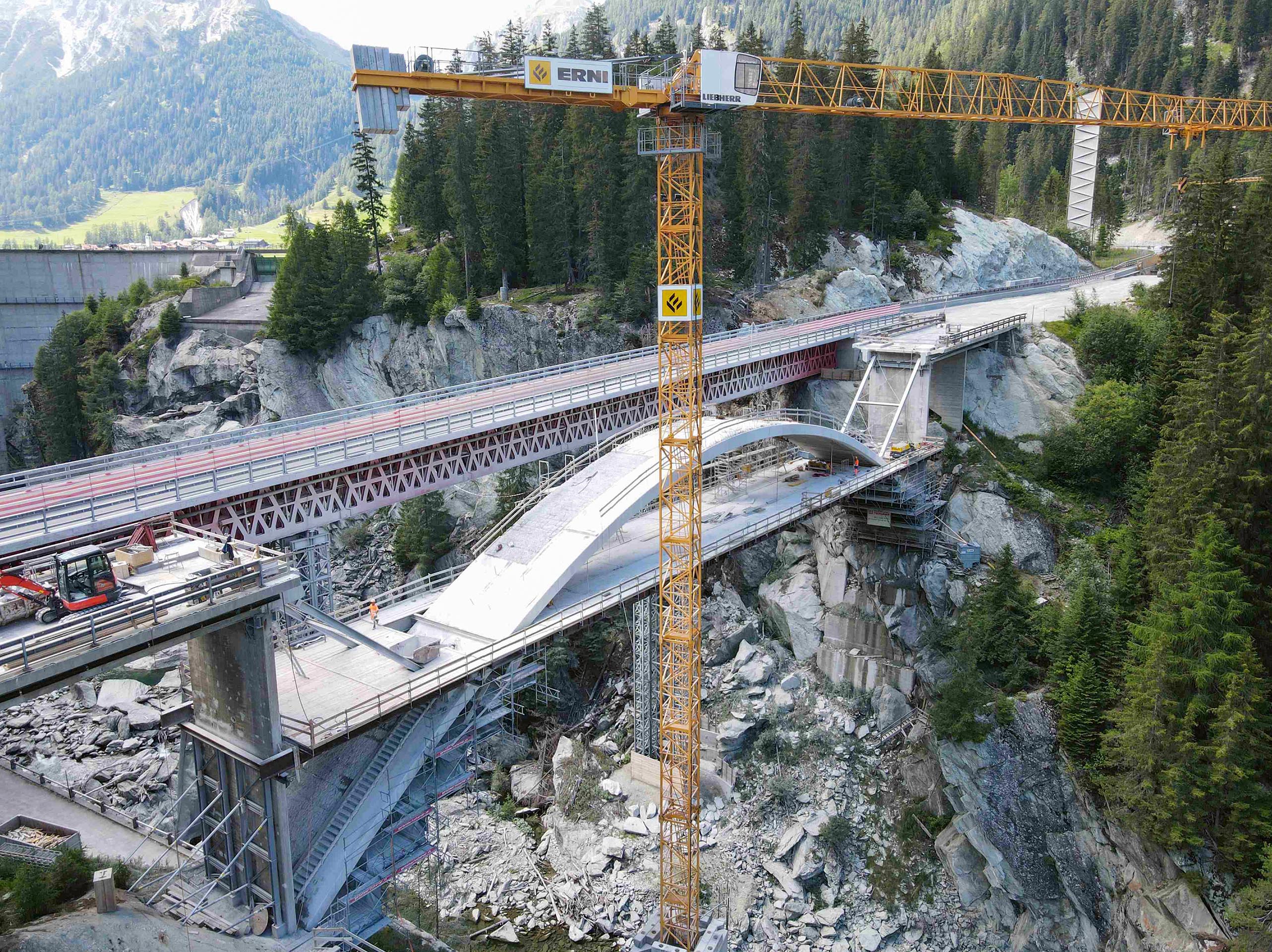 Arbeiten-Crestawaldbruecke-Instandsetzung-Ersatzneubau-Bogenbruecke-Christian-Menn-10.jpg
