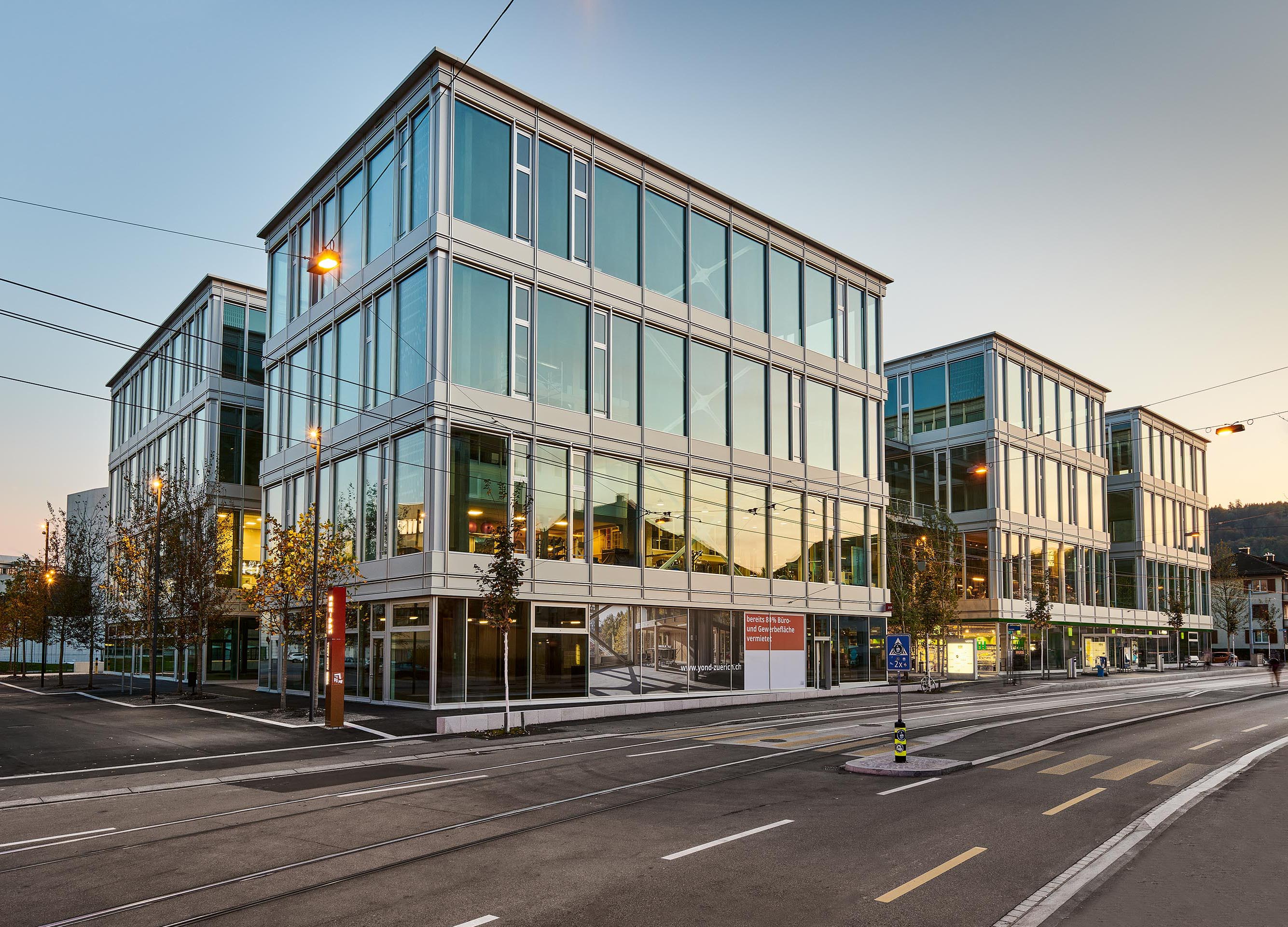 Fassade-Glas-Aluminium-Elementfassade-Yond-Zuerich-1.jpg