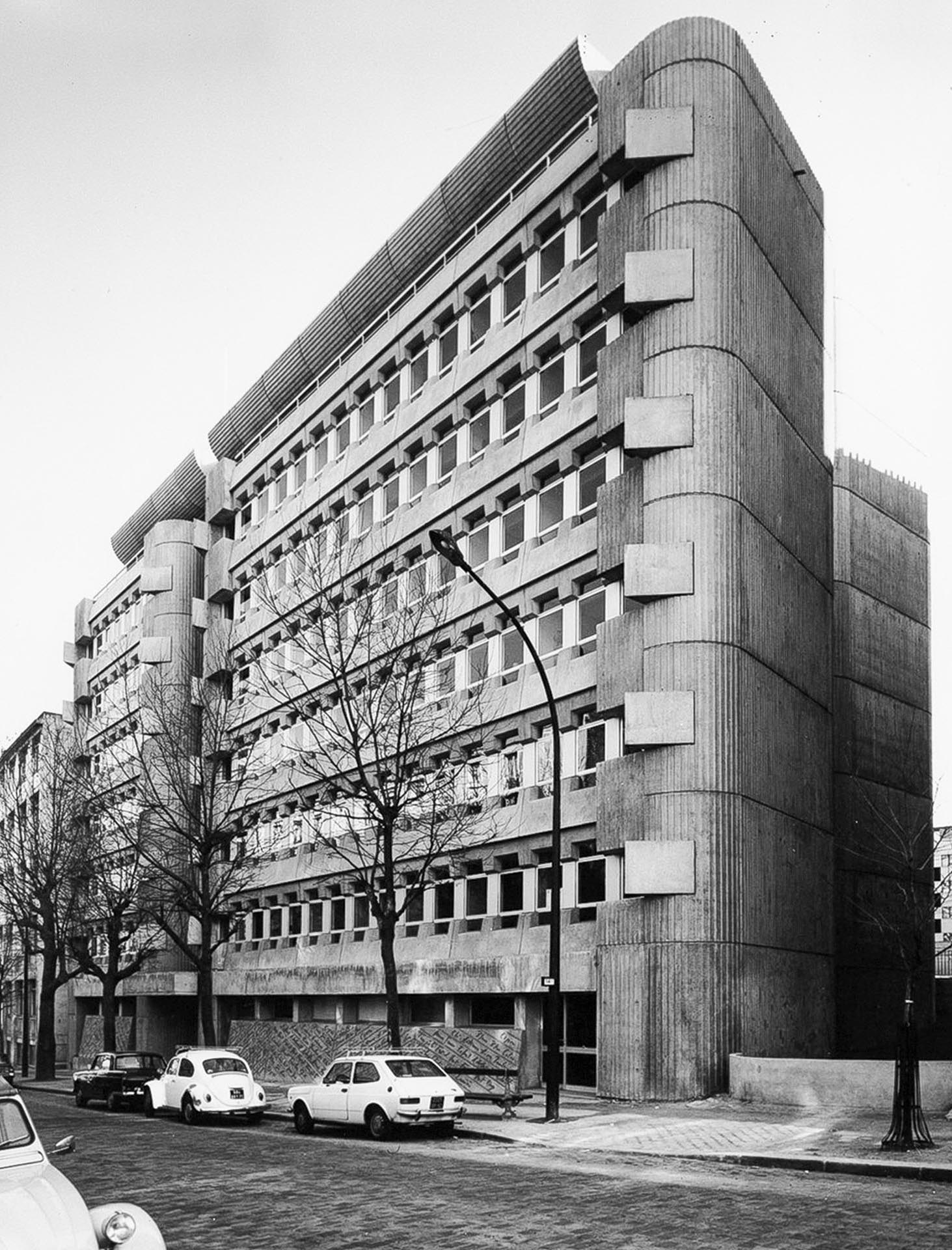 Le siège de la direction régionale de la Sécurité sociale, Claude Parent et André Remondet, 1974.
