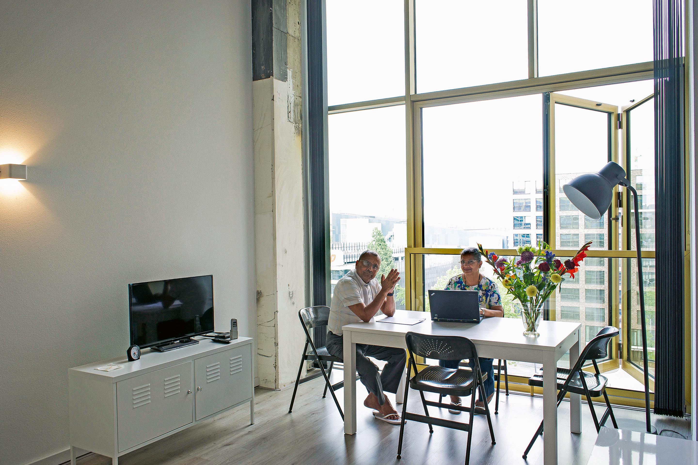 Reconversion de l’ancien siège de l’entreprise Philips Lighting en 600 lofts par le bureau Diederendirrix à Eindhoven (Pays-Bas), 2014-2016.